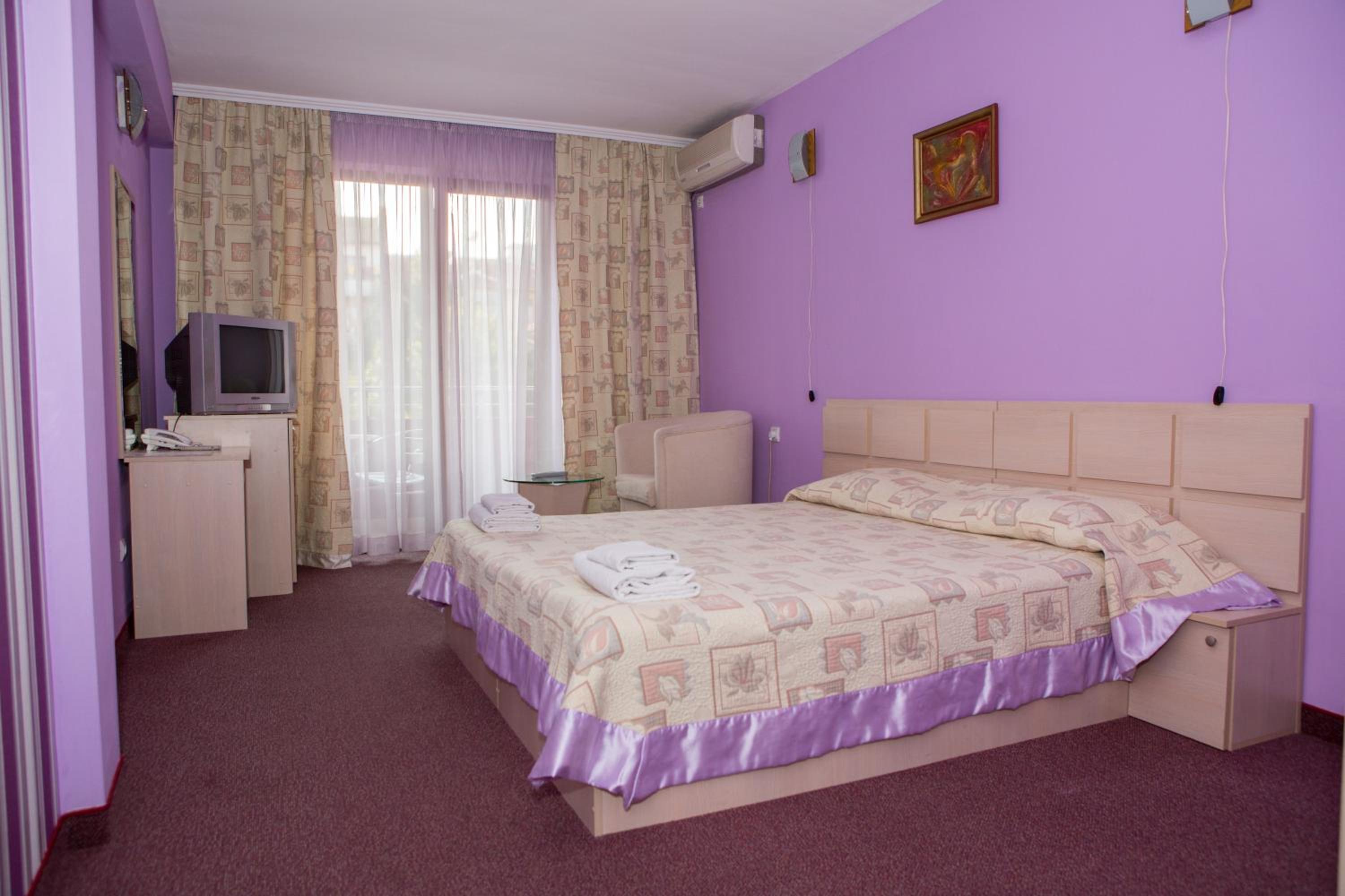 Double Room - Photo 22