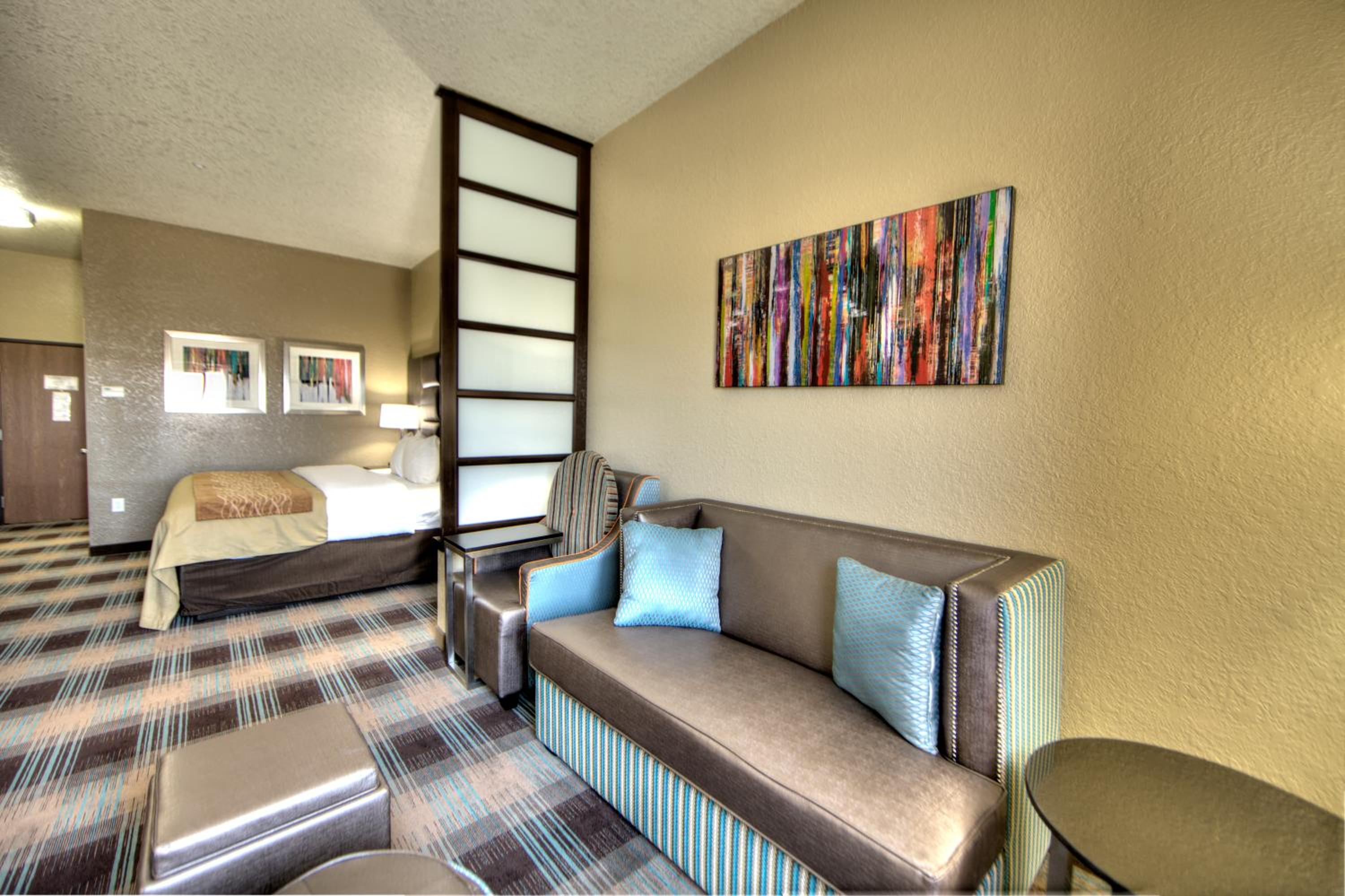 King Suite with Sofa Bed and Spa Bath - Non-Smoking photo 1
