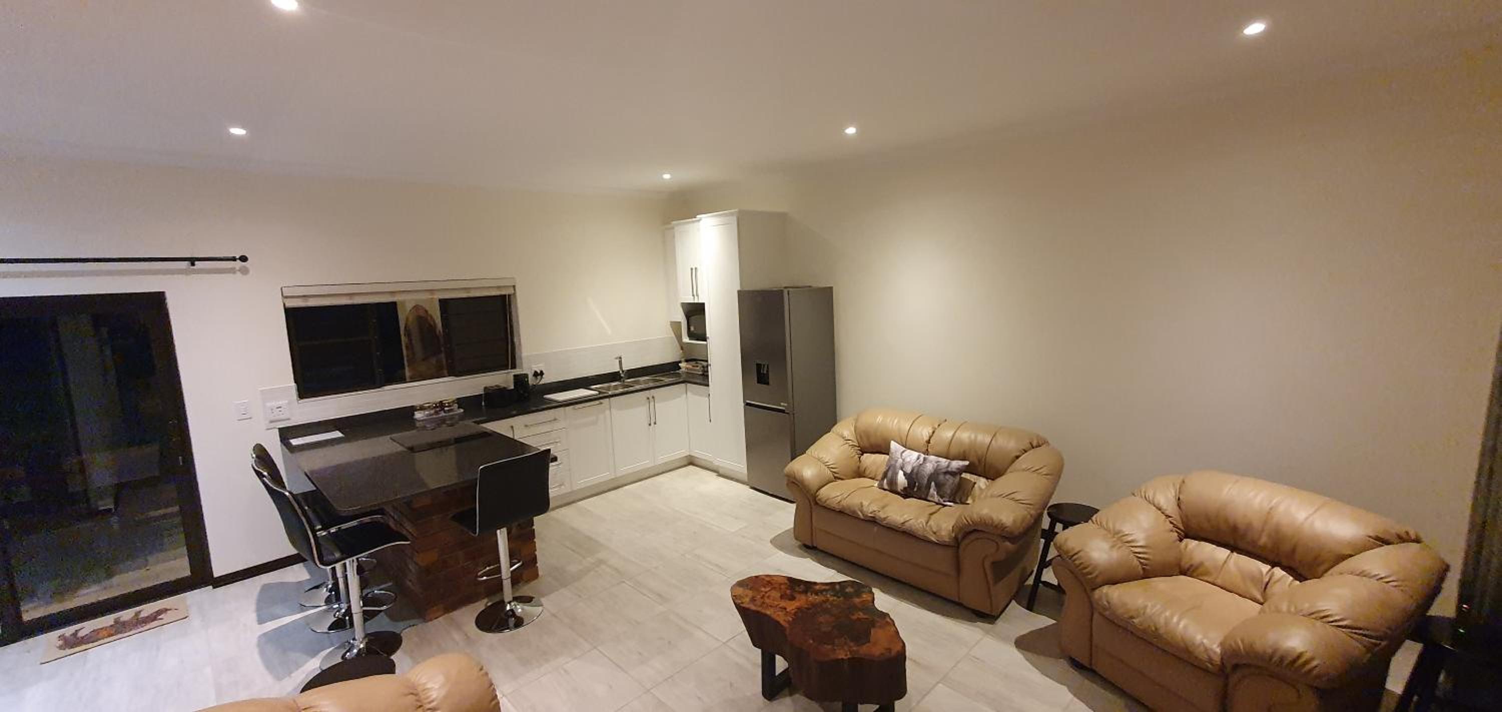 Two-Bedroom Apartment - Photo 19