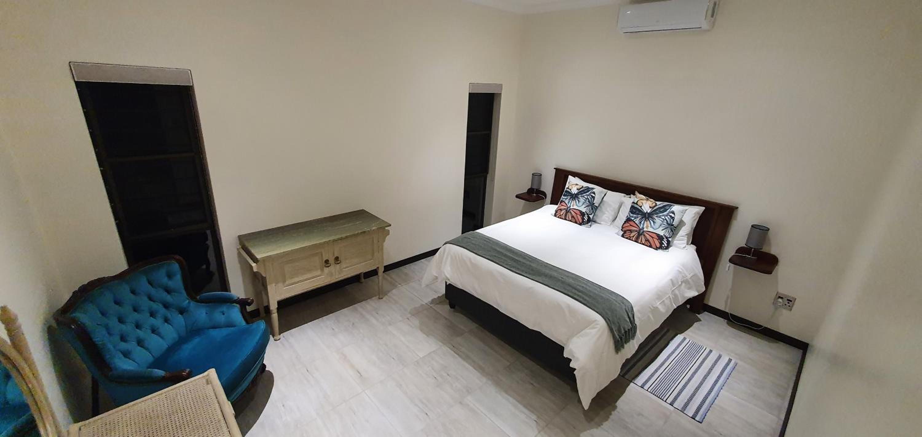 Two-Bedroom Apartment - Photo 14