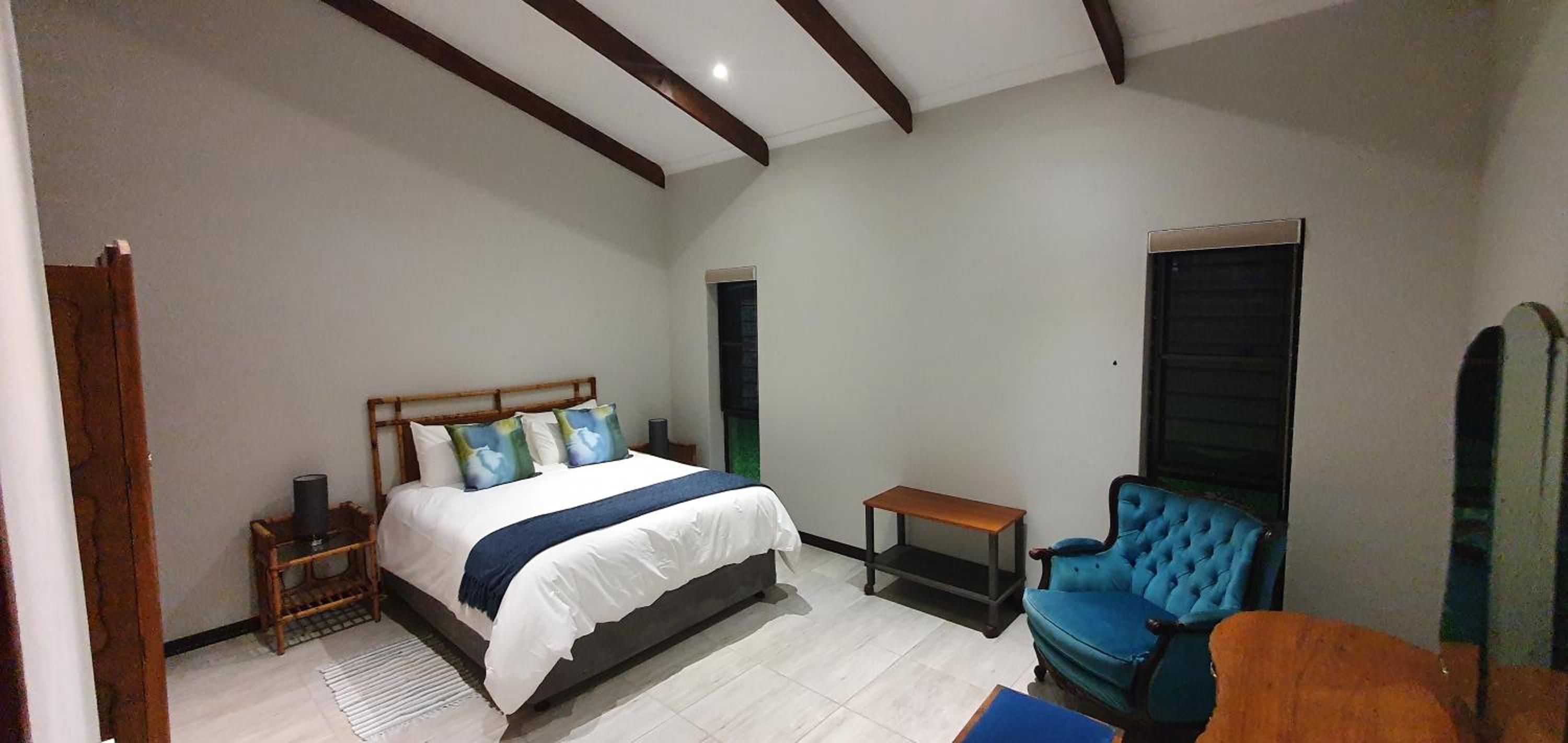 Two-Bedroom Apartment - Photo 18
