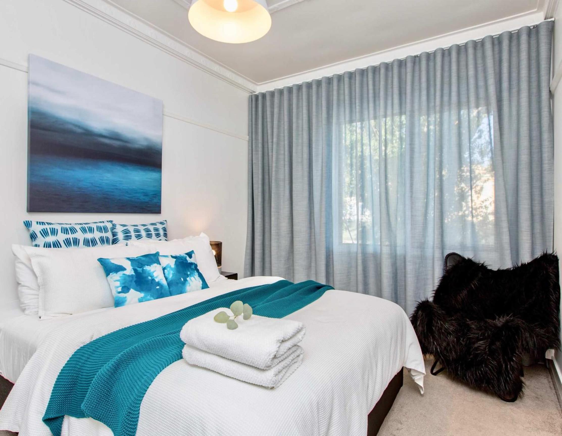 Two-Bedroom Apartment - Photo 9