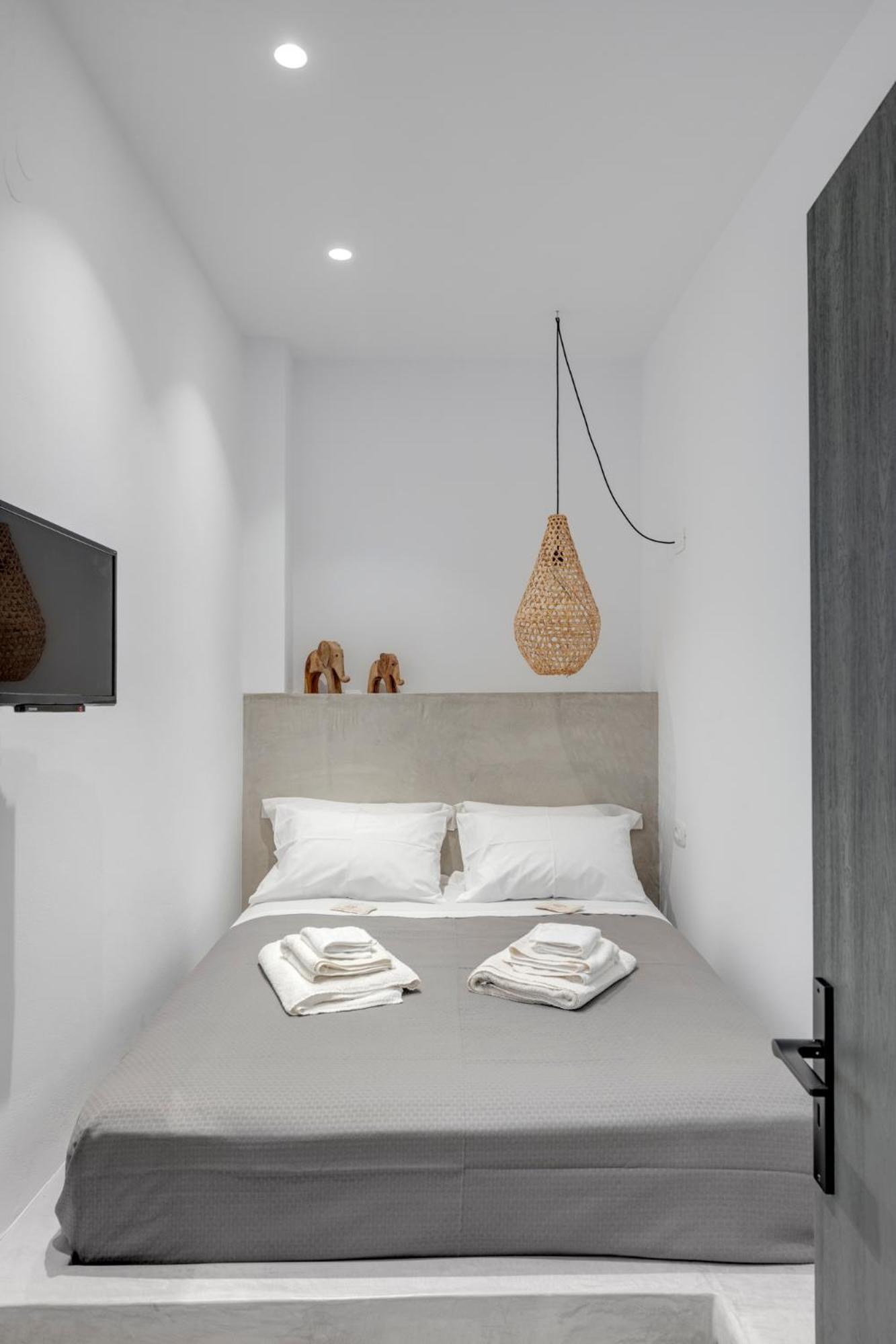 Two-Bedroom Apartment - Photo 12