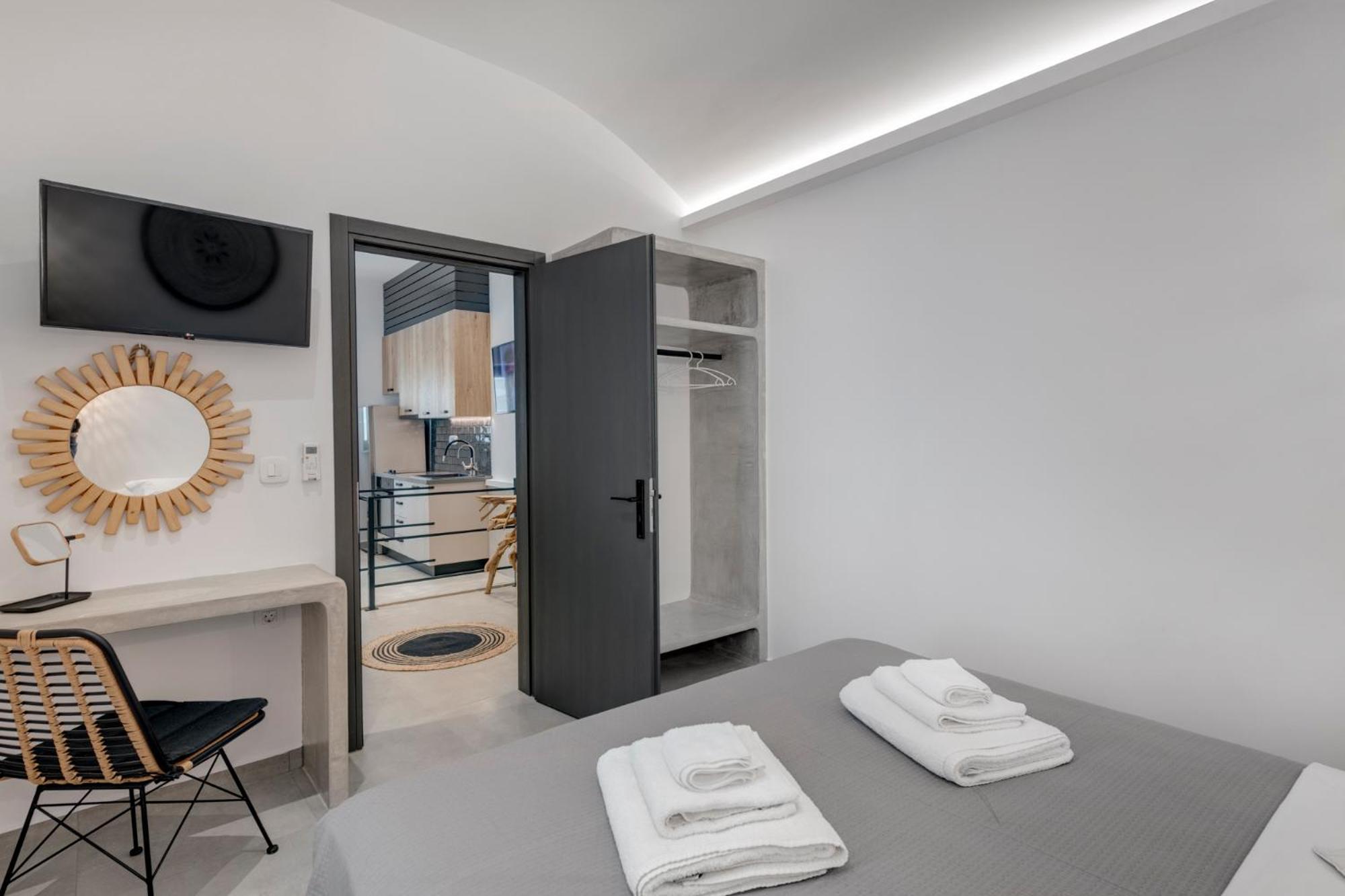 Two-Bedroom Apartment - Photo 3
