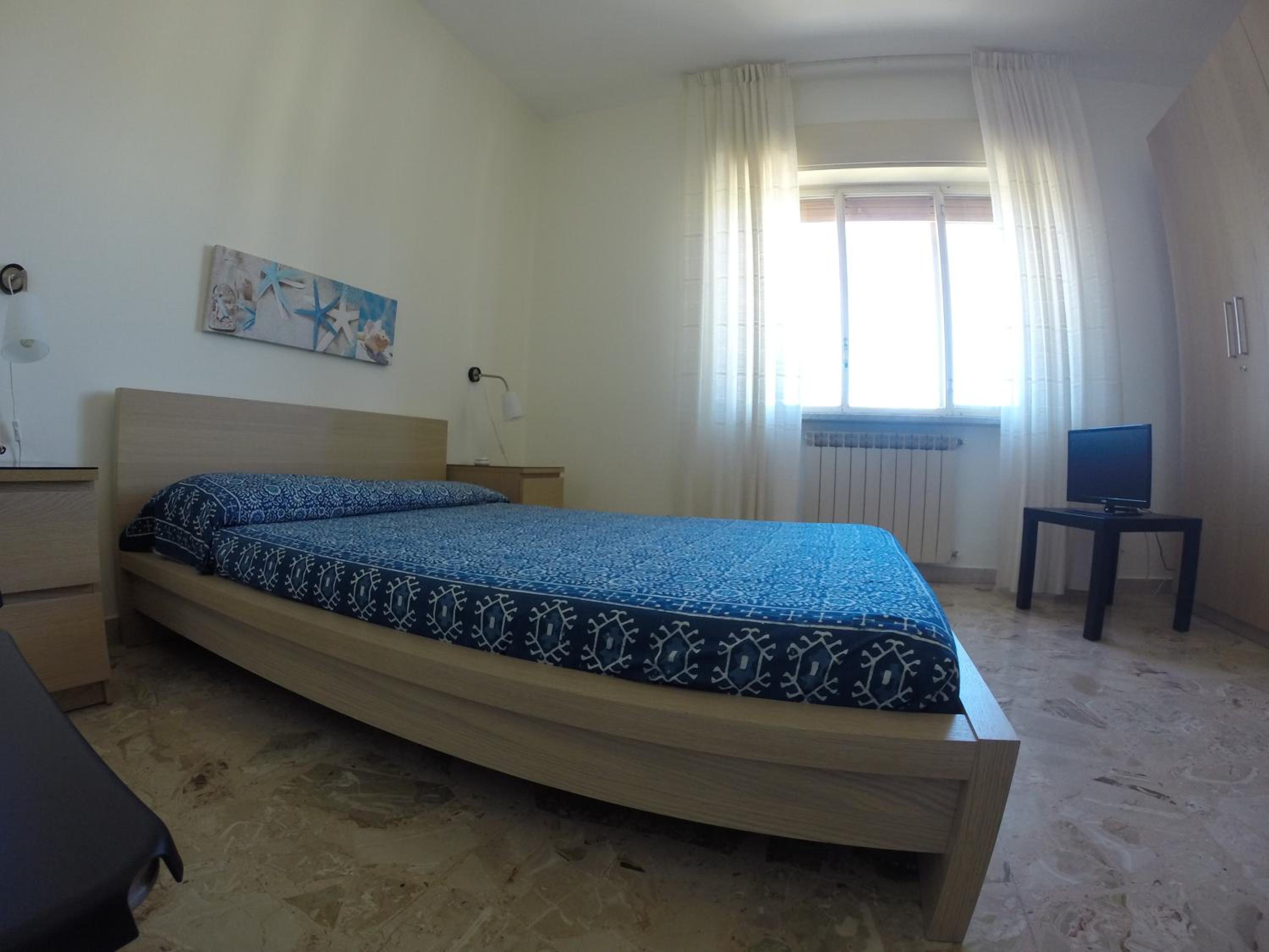 Large Double Room photo 3