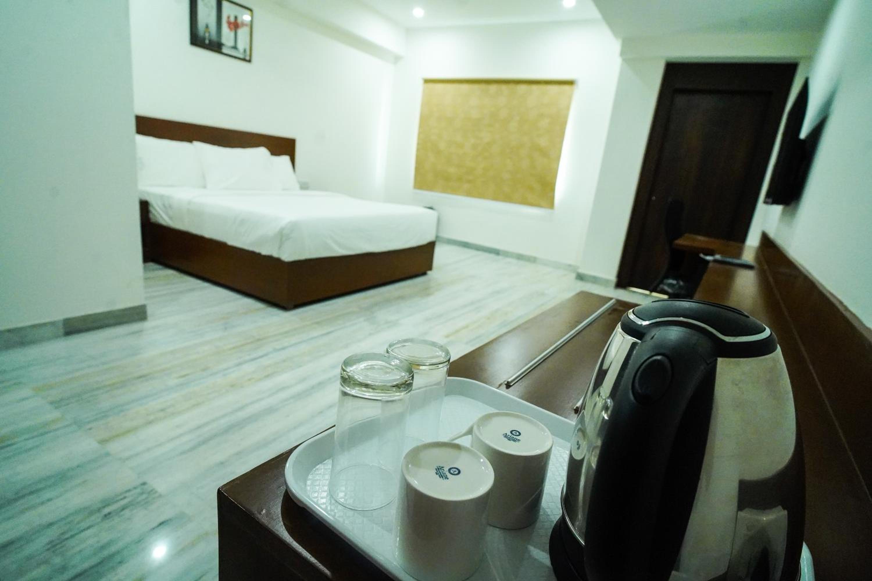 Standard Double Room - Photo 12