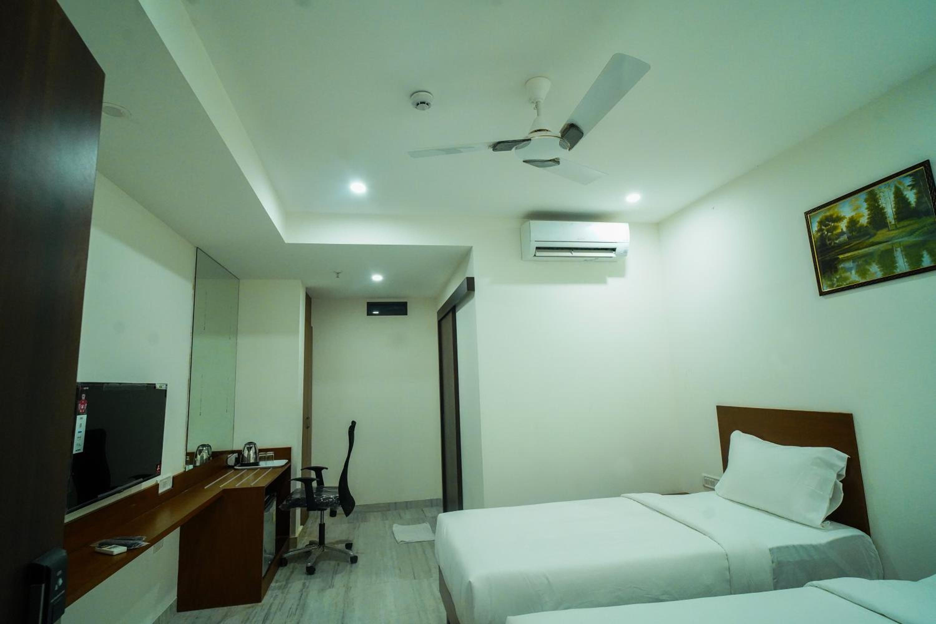 Standard Double Room - Photo 1