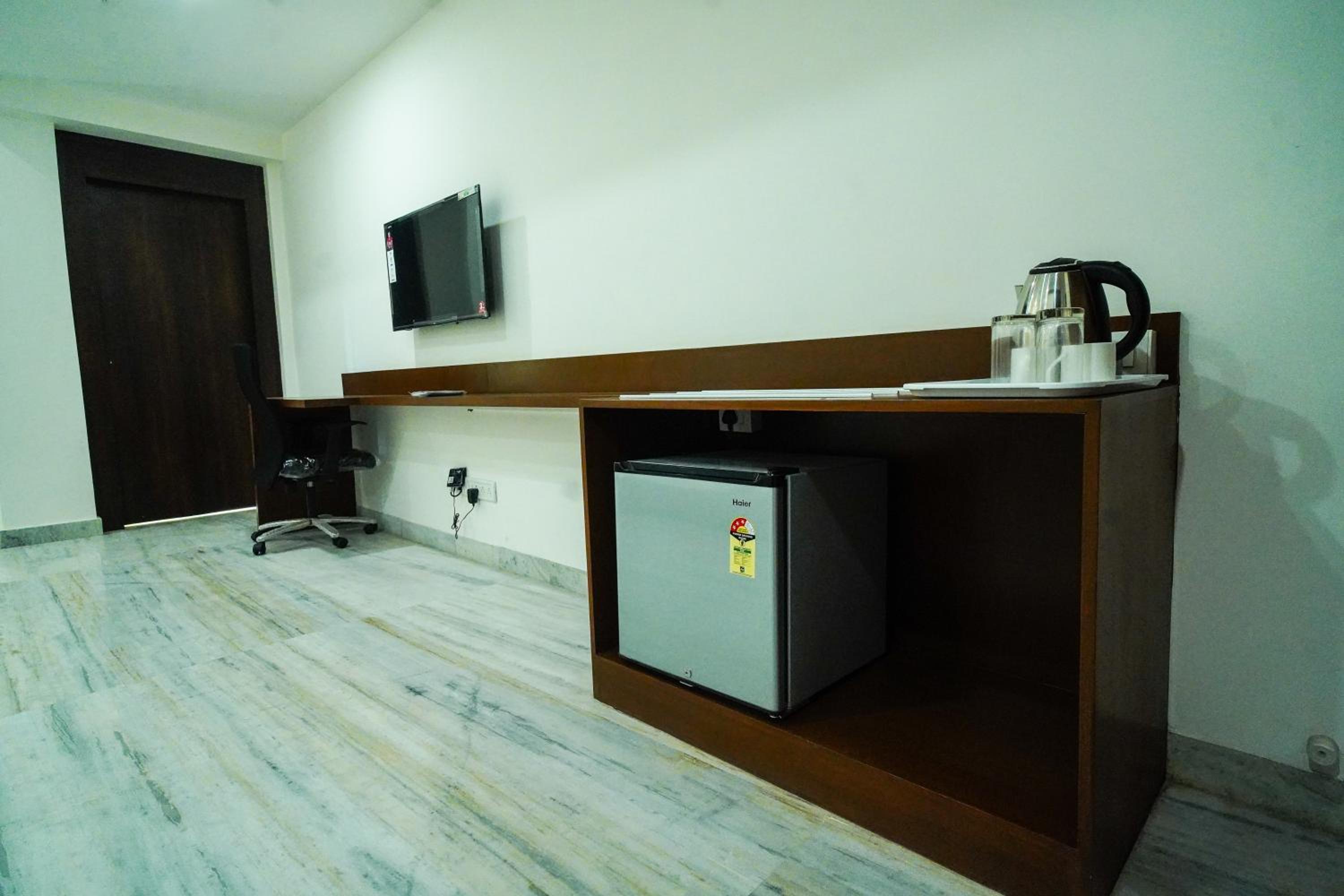 Standard Double Room - Photo 10