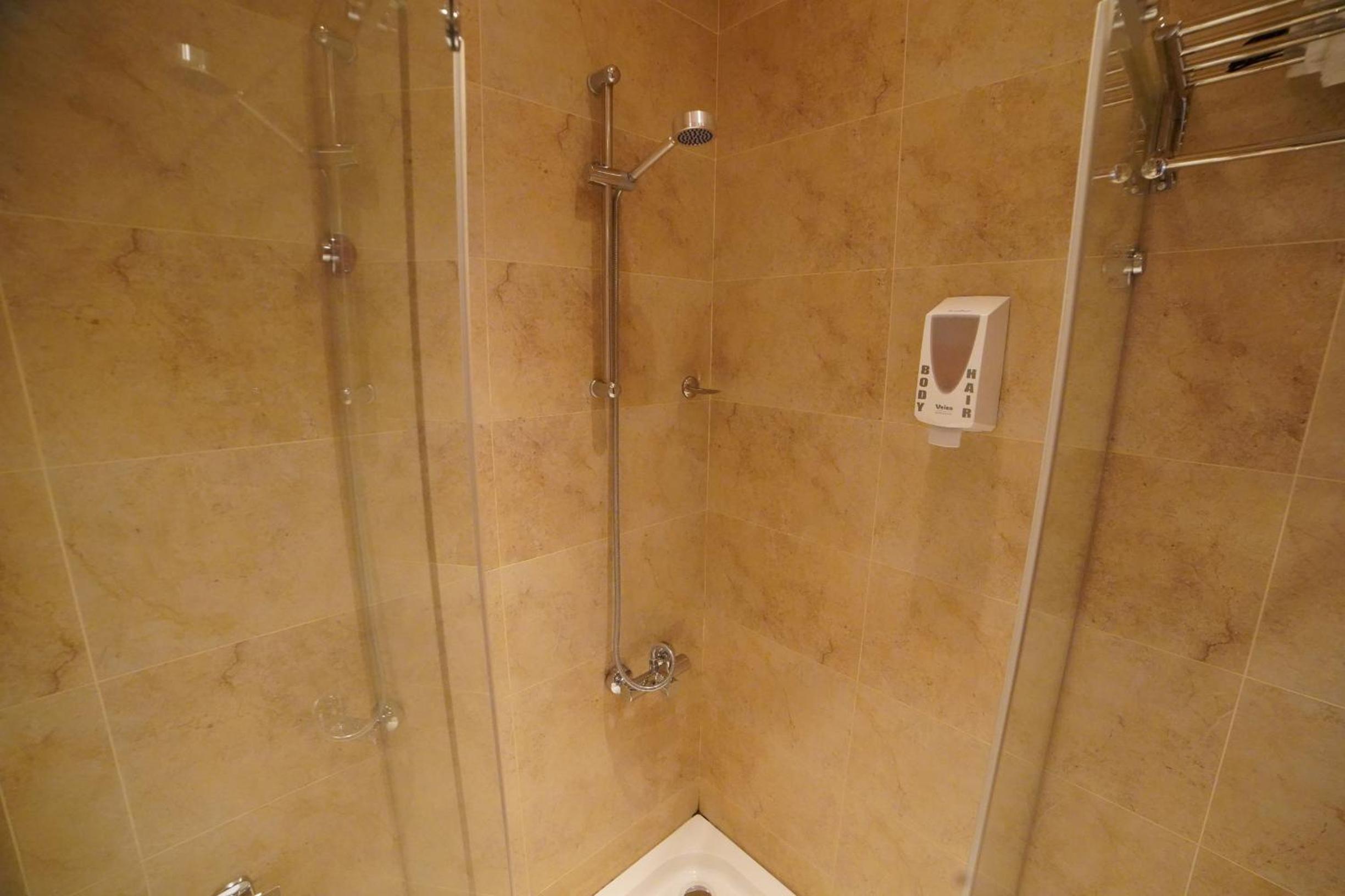 Large Twin Room photo 2