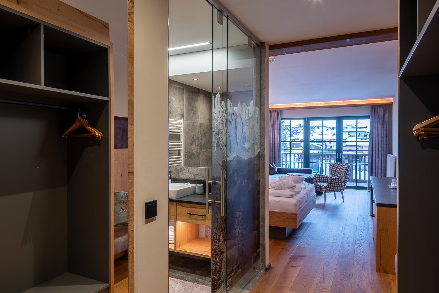 Double Room with Mountain View