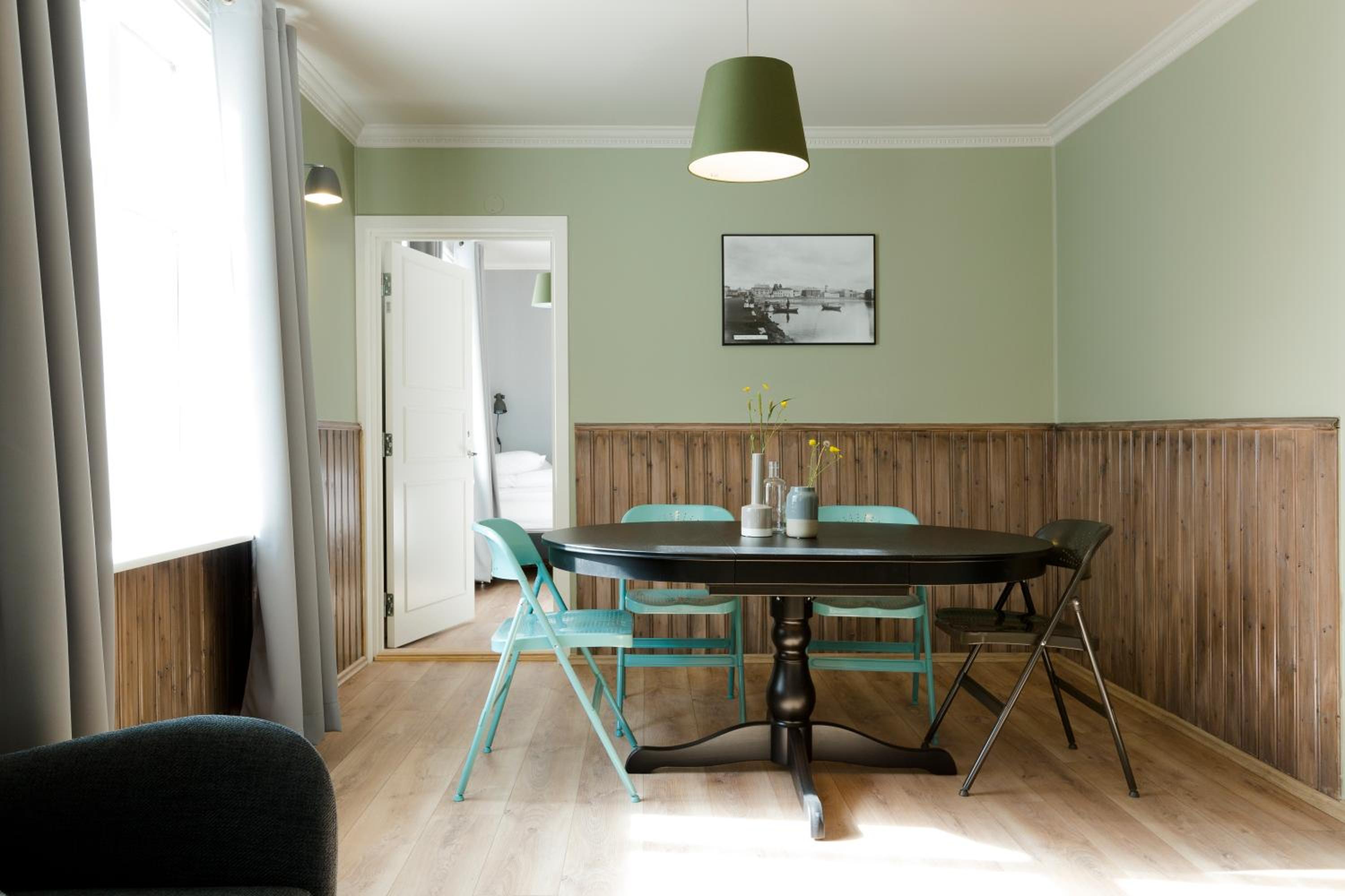 Three Bedroom Apartment (Hverfisgata 55) photo 2