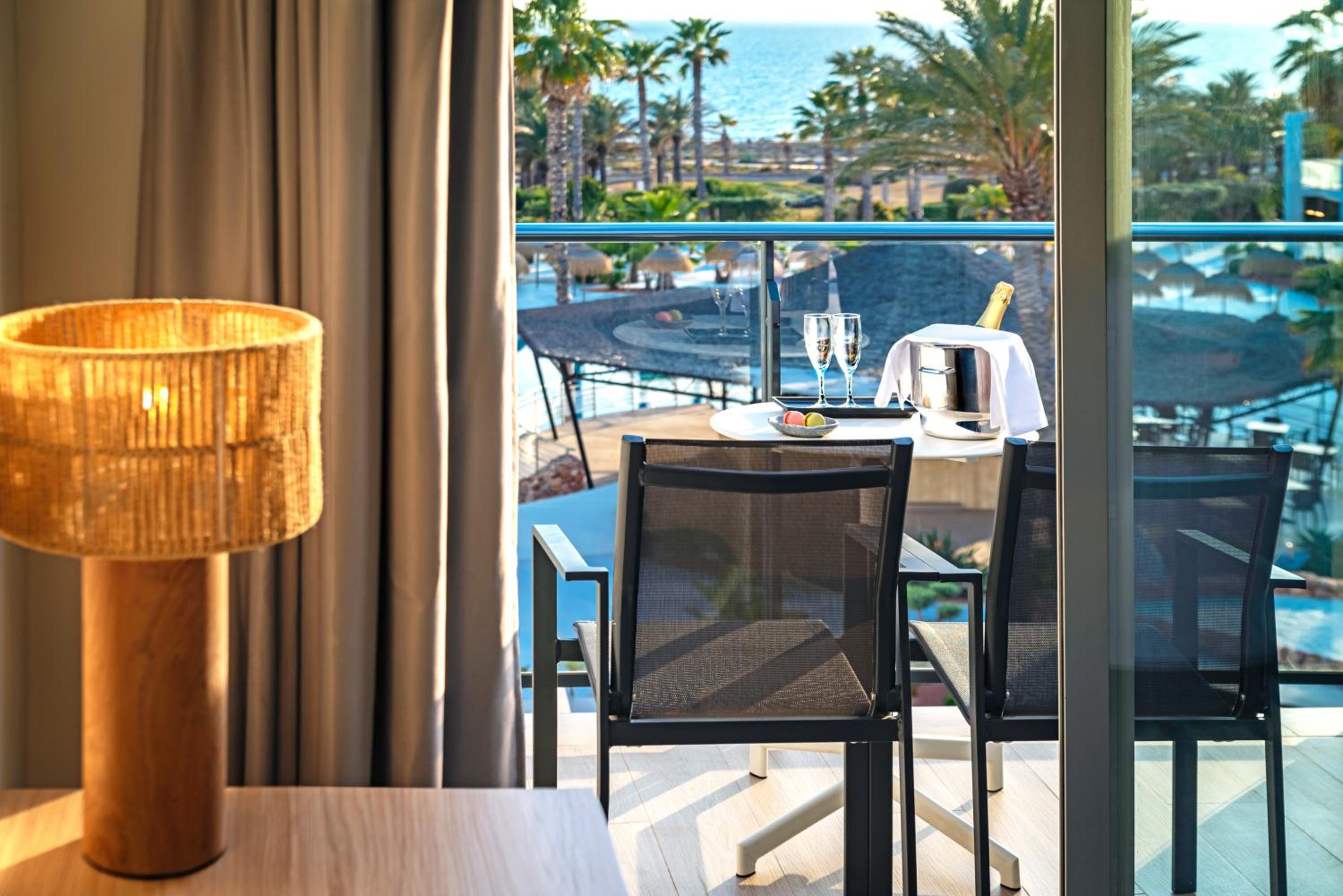  Deluxe Double Room with Side Sea View - Photo 3