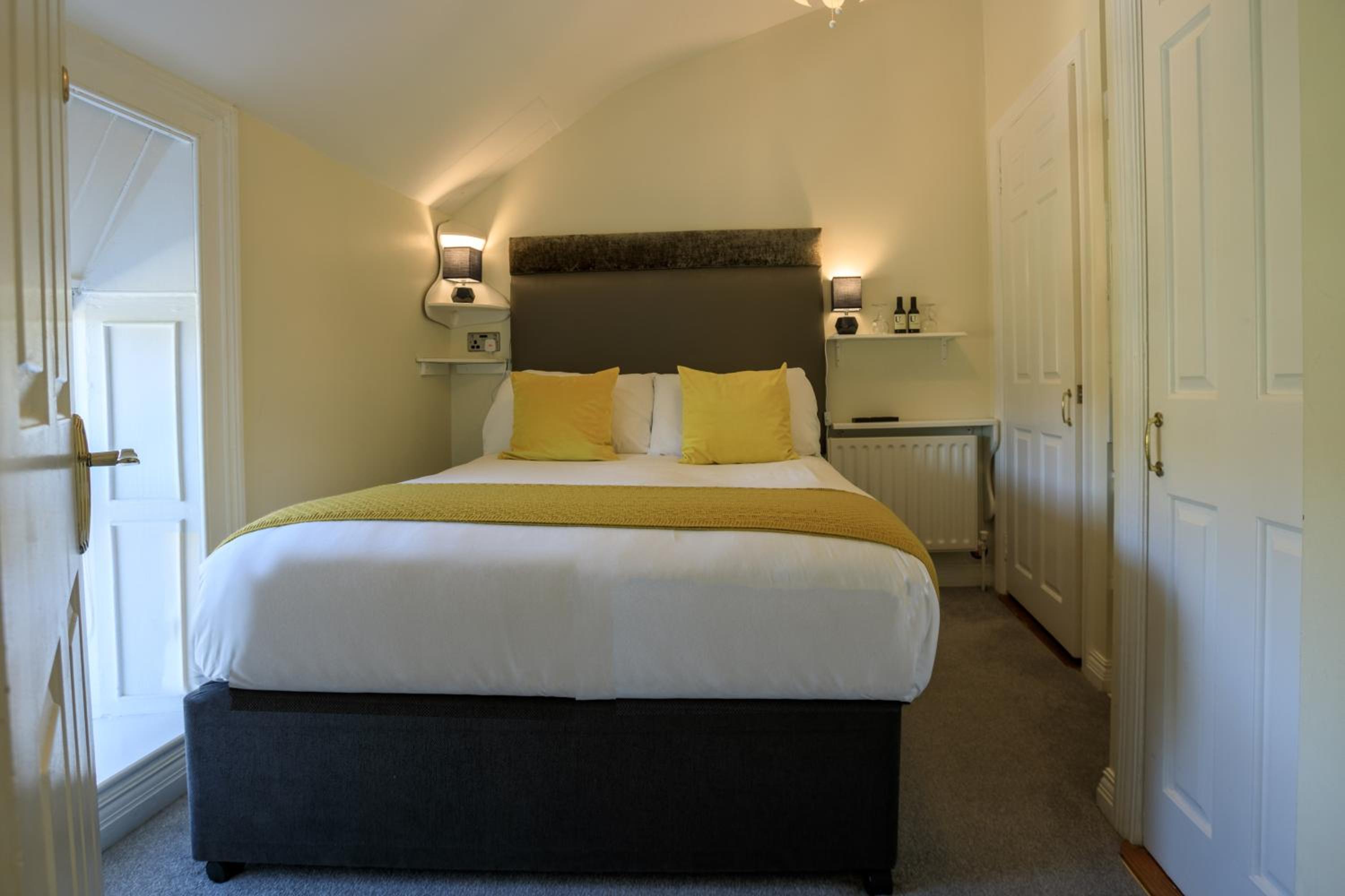 Single Room with Garden View