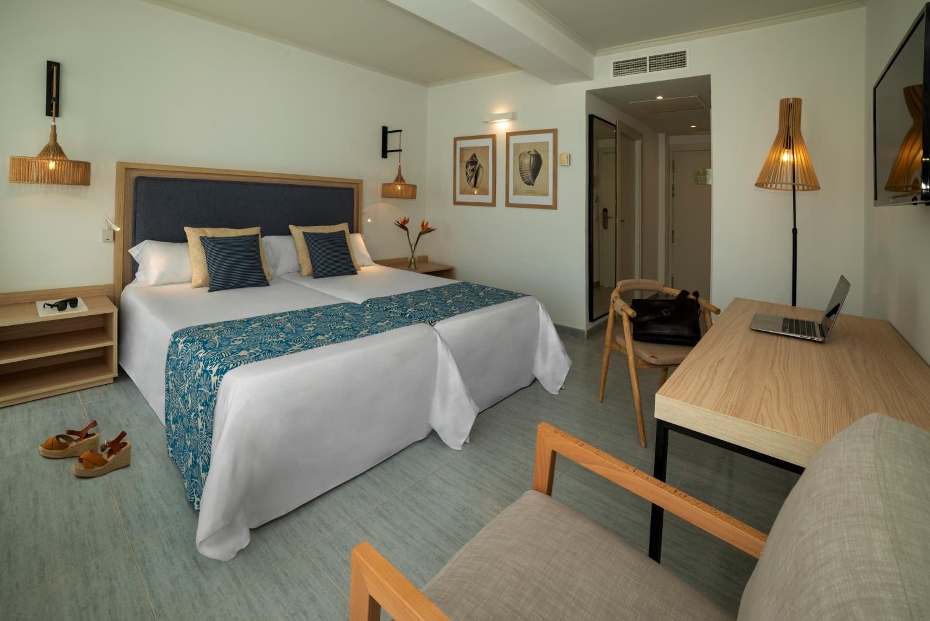 Premium Room - Photo 3