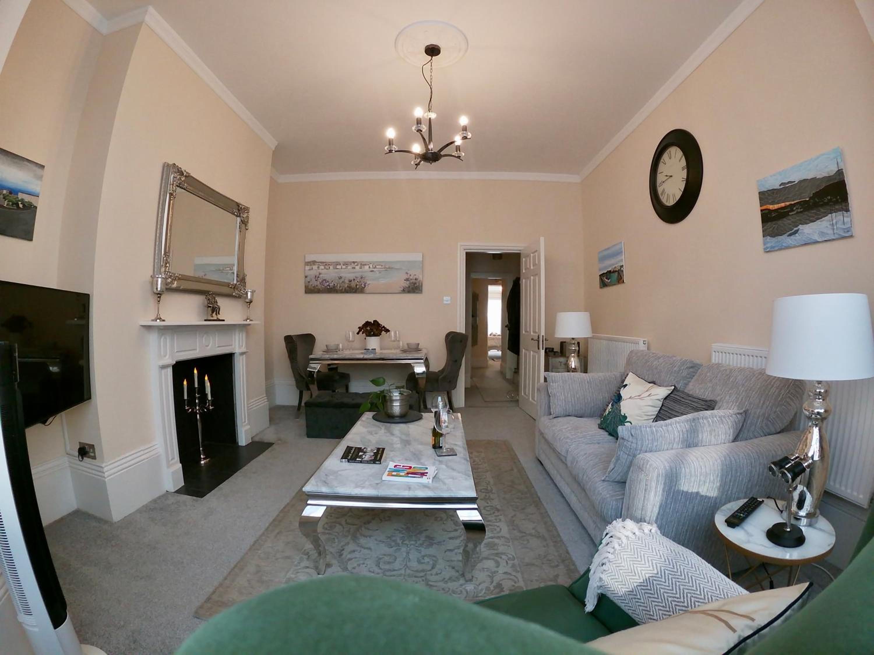 One-Bedroom Apartment - Photo 23