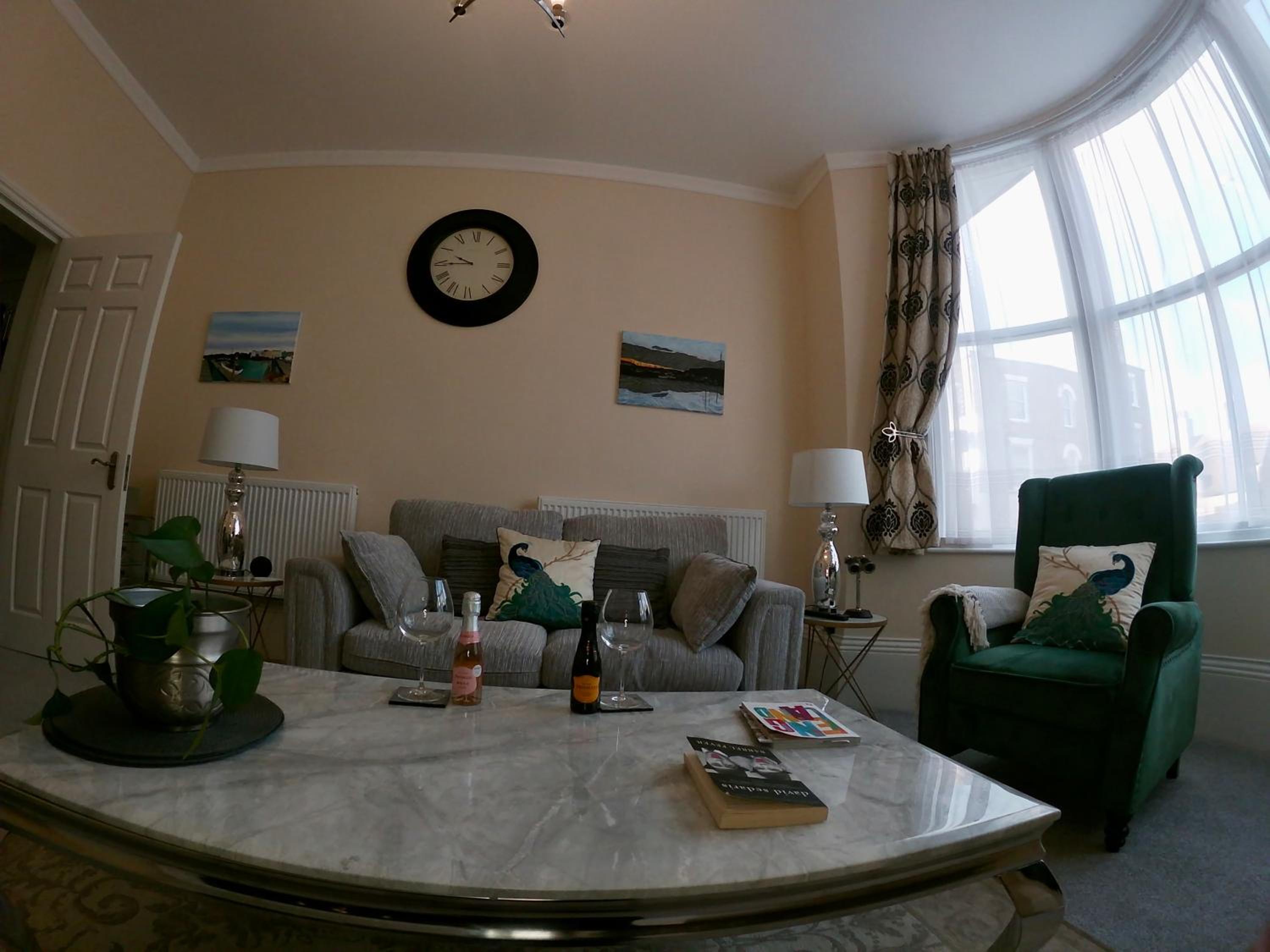 One-Bedroom Apartment - Photo 26