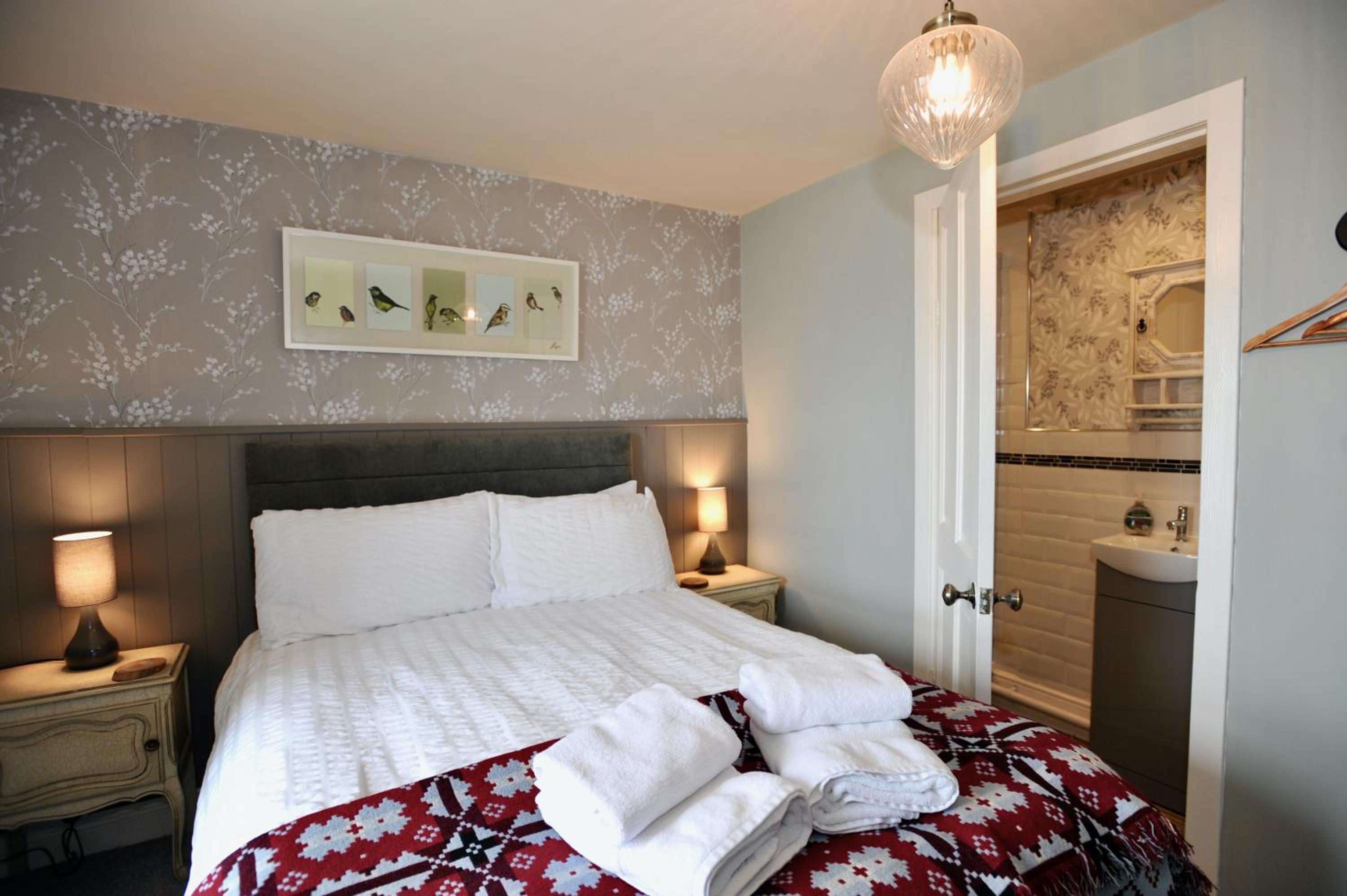 Double room en-suite - R2 photo 1