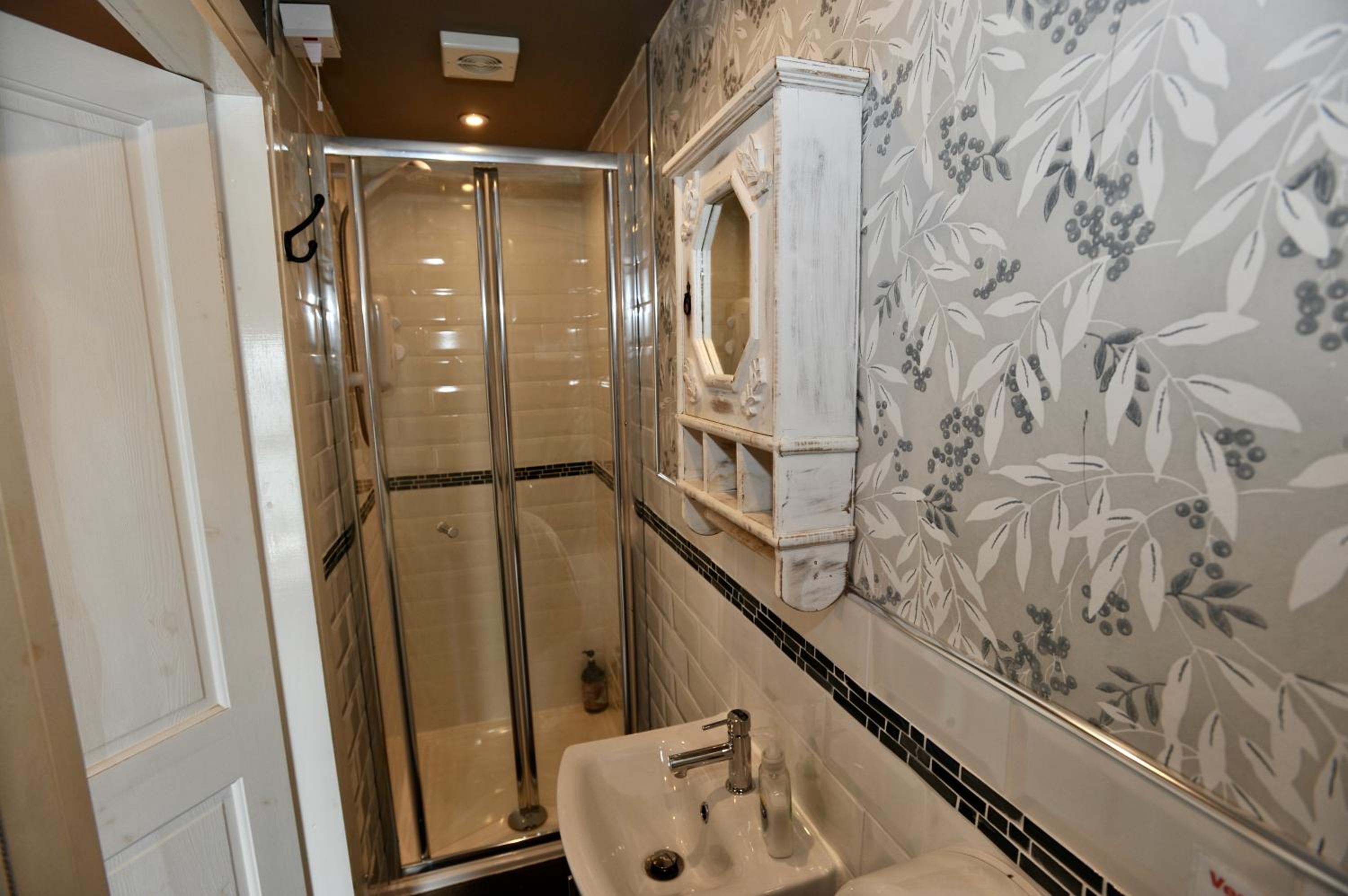  Double room en-suite - R1 photo 2