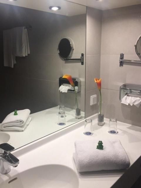 Deluxe Double Room - Photo 8