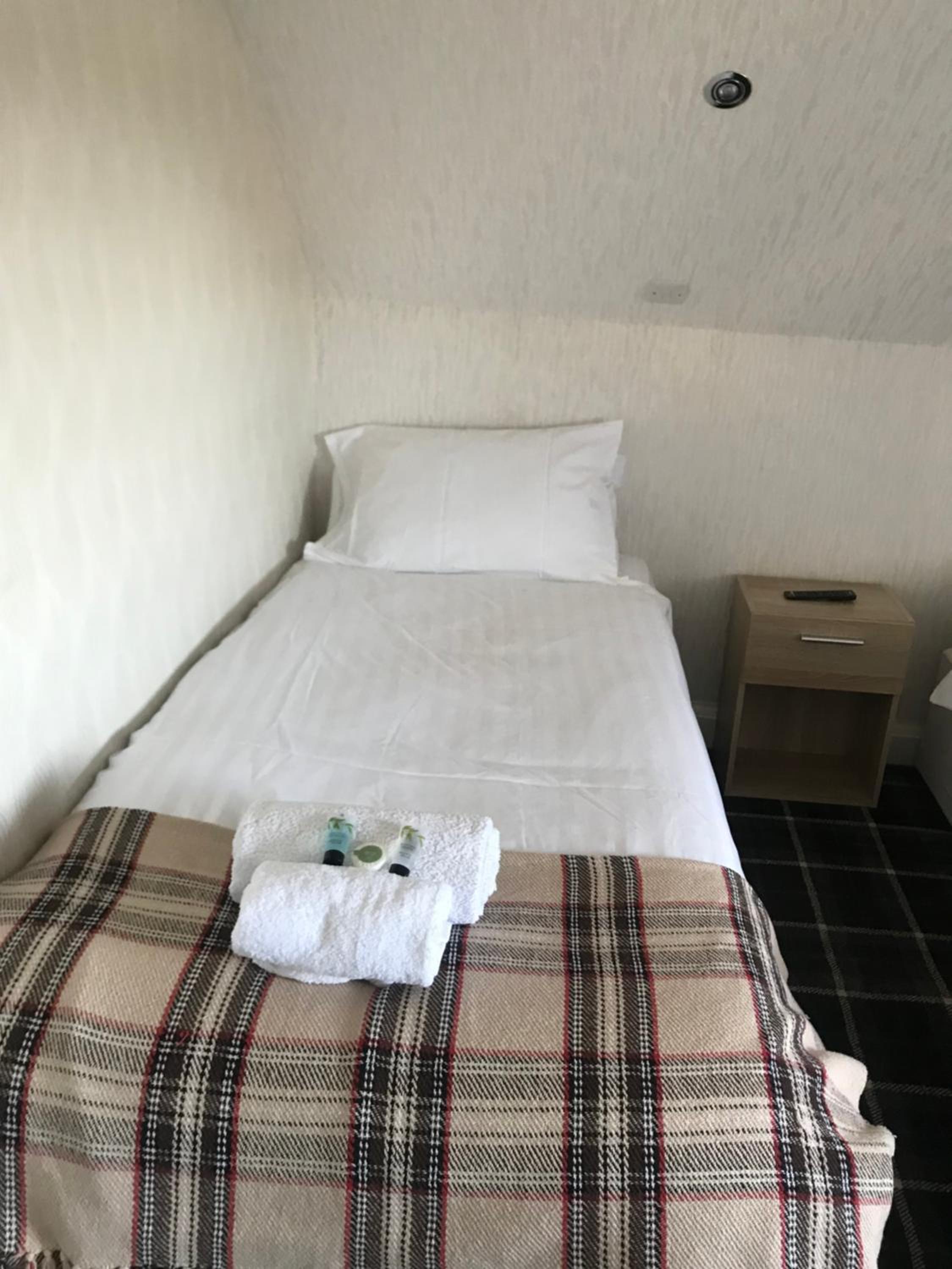 Twin Room With Bathroom