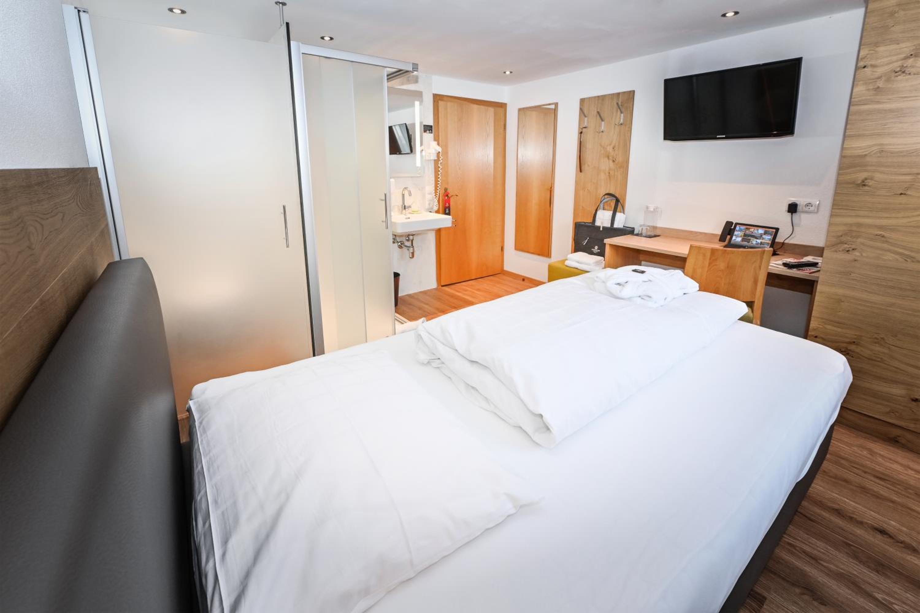 Single Room photo 3