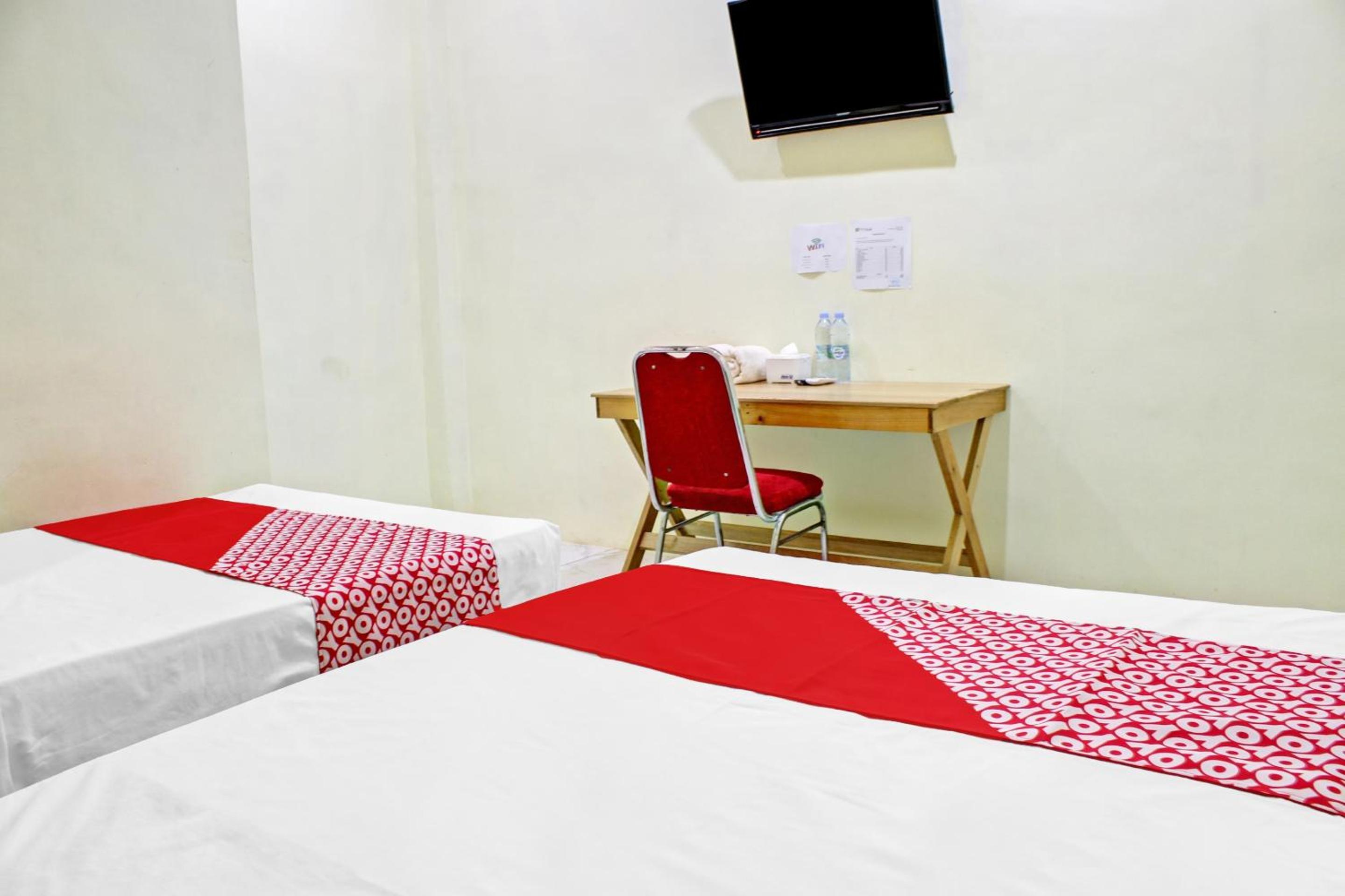 Standard Twin Room - Photo 8