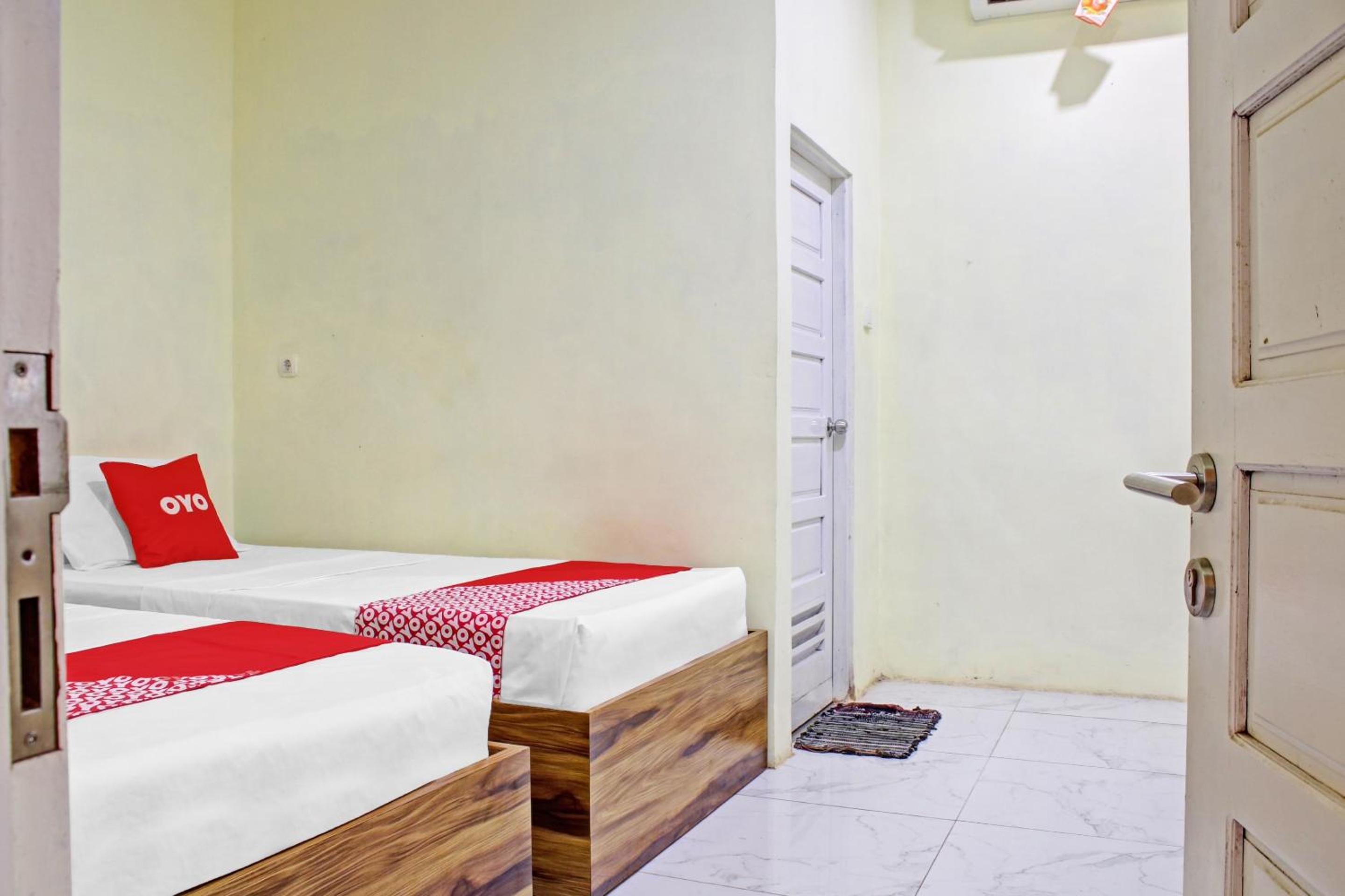 Standard Twin Room - Photo 5
