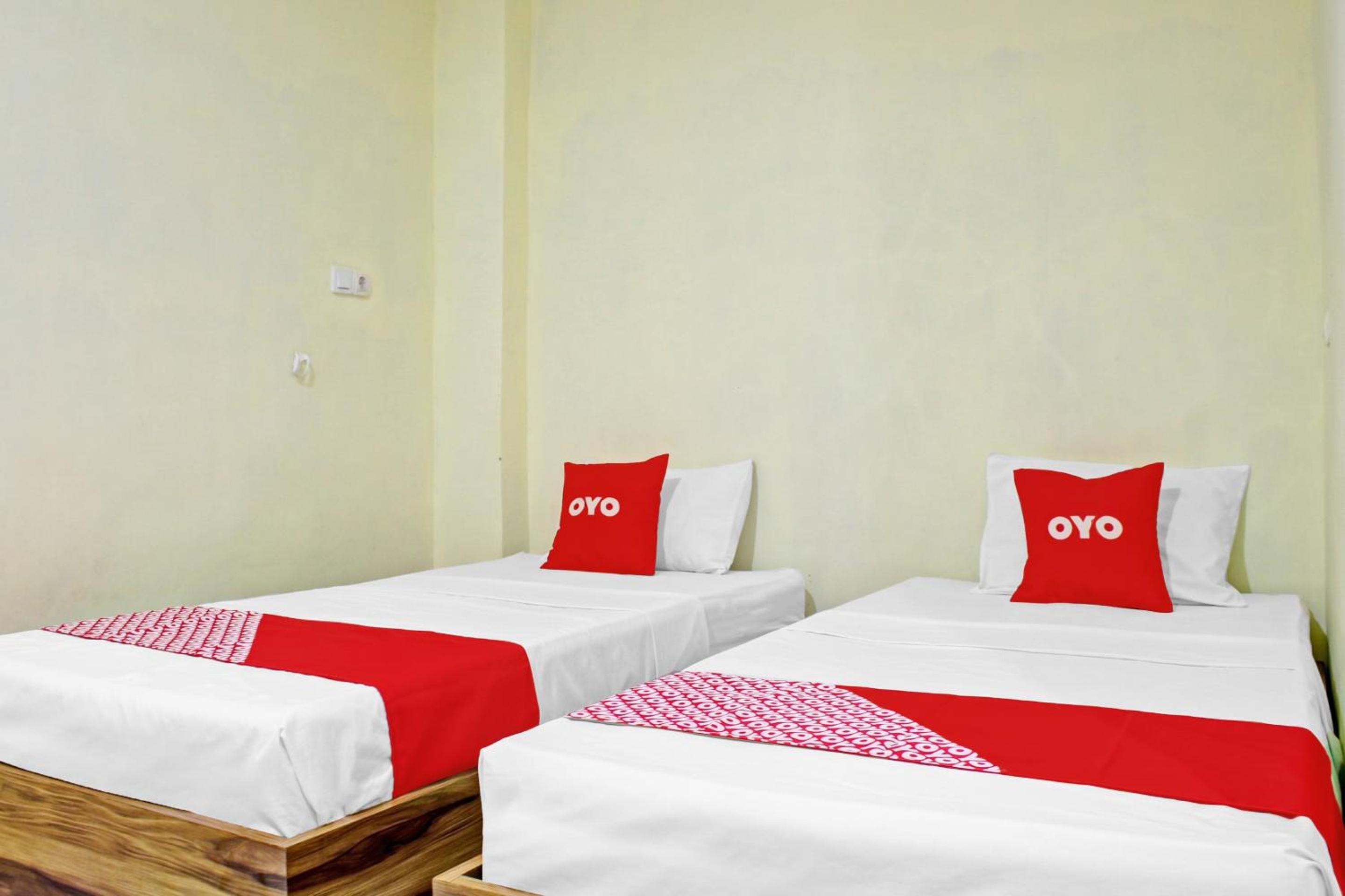 Standard Twin Room - Photo 1