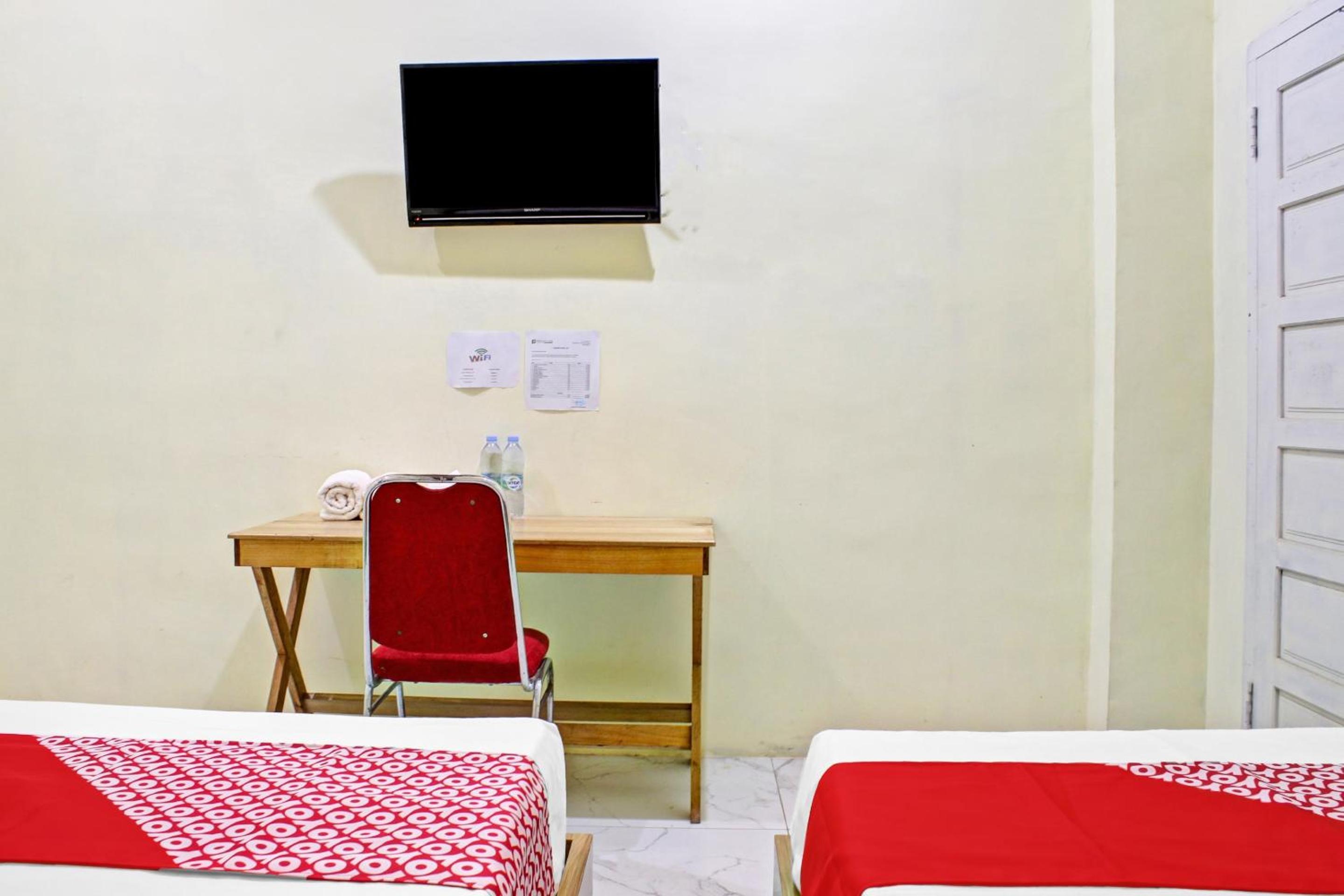 Standard Twin Room - Photo 7