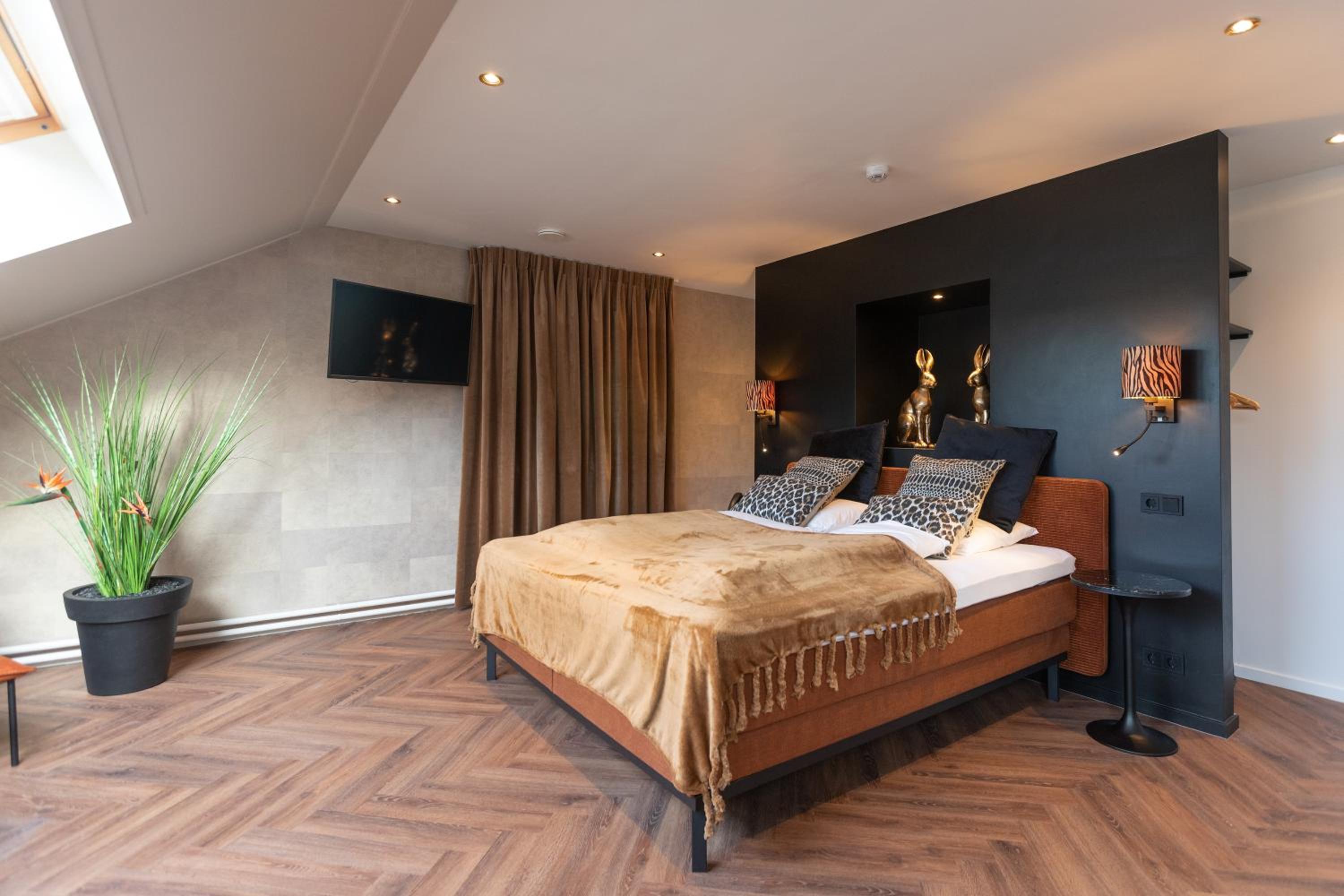Deluxe Double Room with Balcony