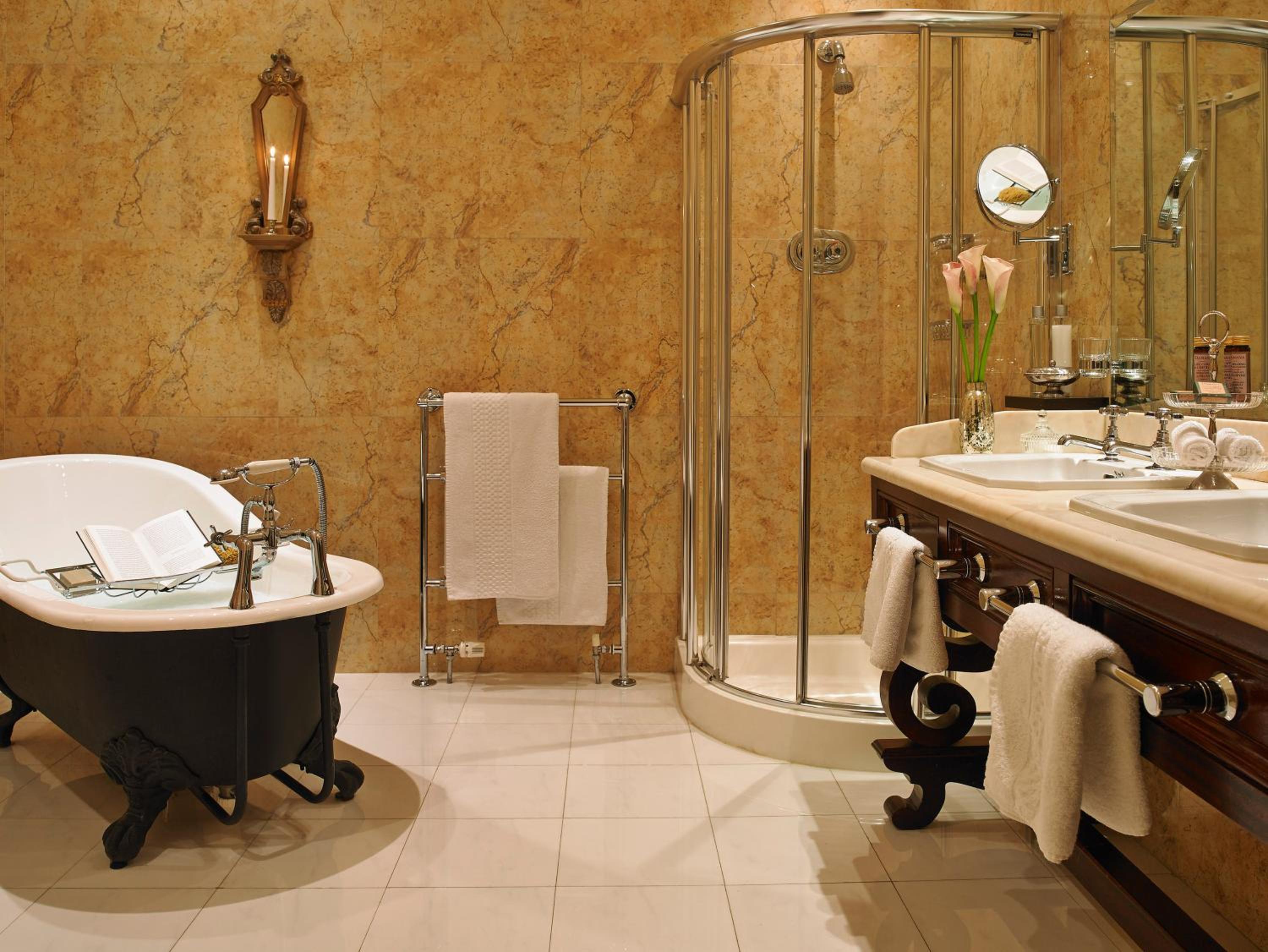 Suite - Photo 3
