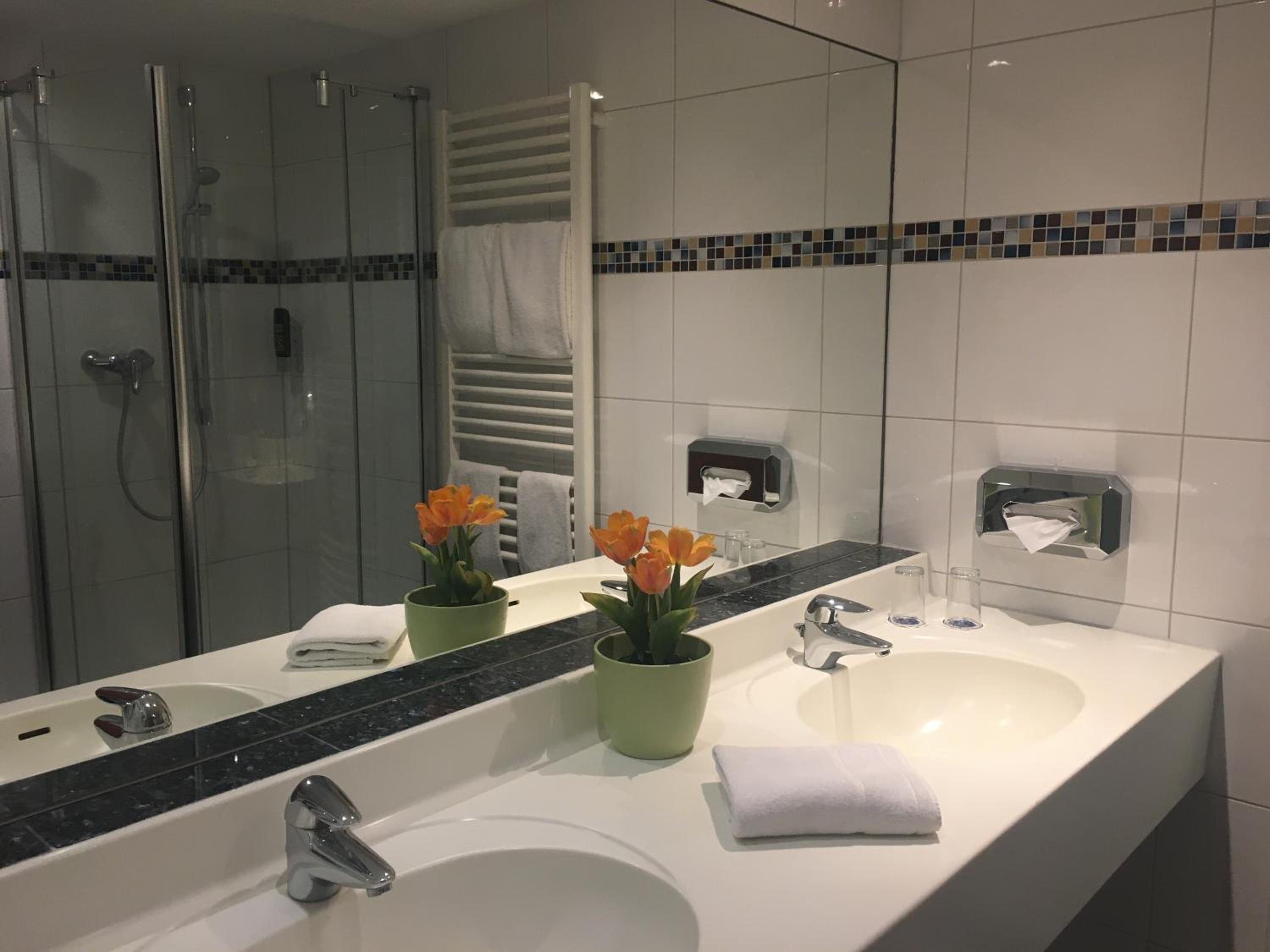 Classic Double Room - Photo 9