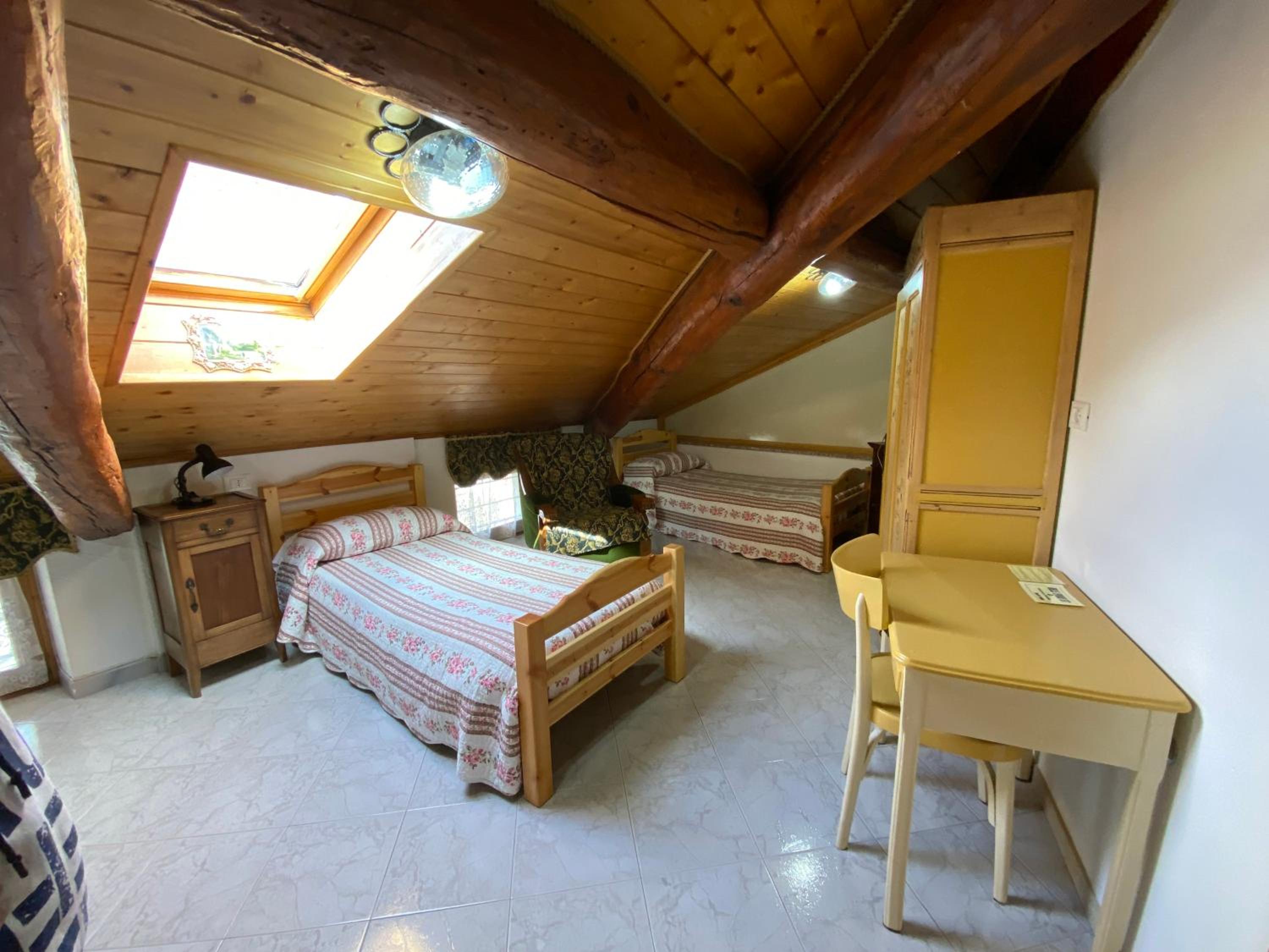 Single Room photo 2