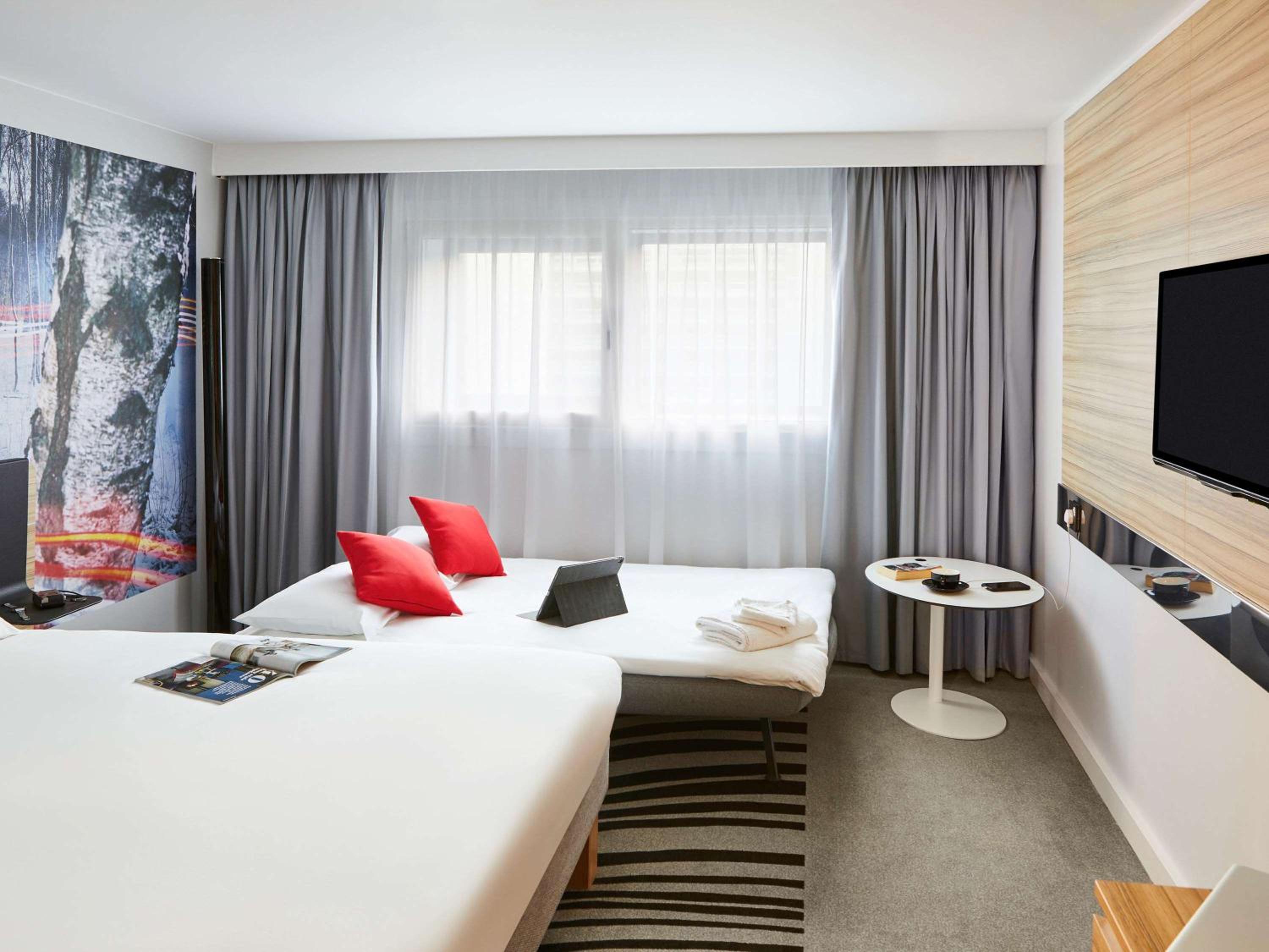Superior Queen Room with Sofa Bed - Photo 1