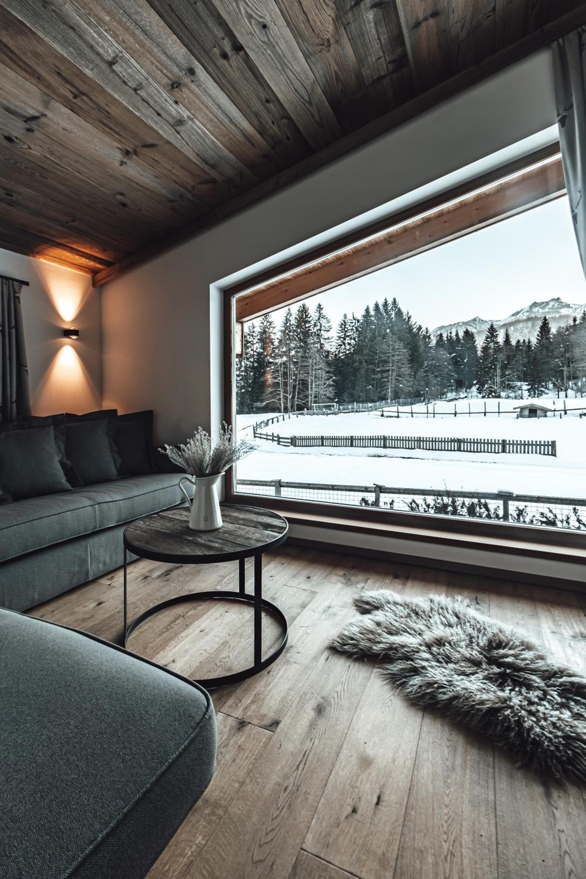 Three-Bedroom Chalet - Photo 8