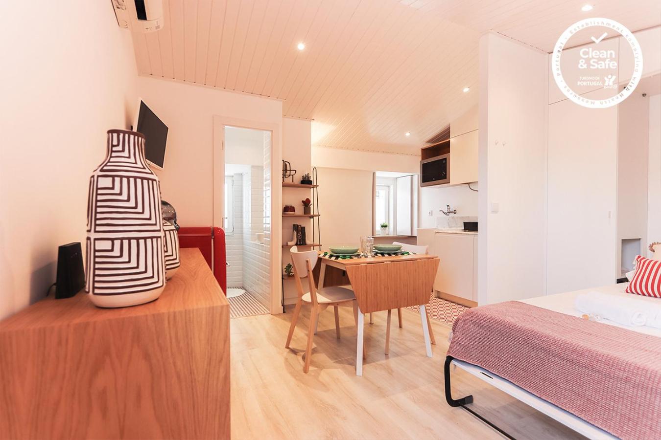 Studio Apartment