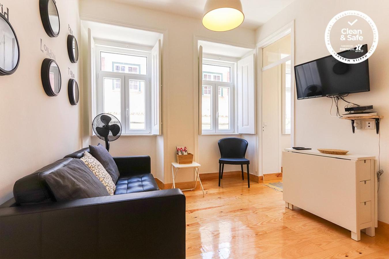 Three-Bedroom Apartment photo 1