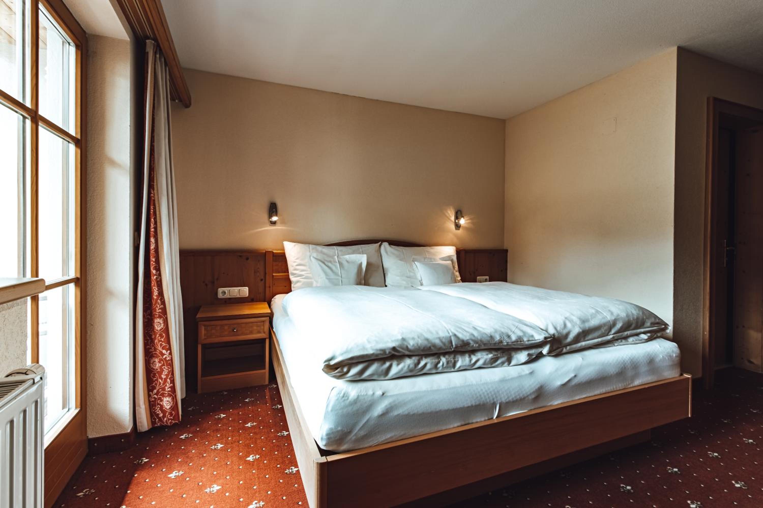 Standard Double Room - Photo 3