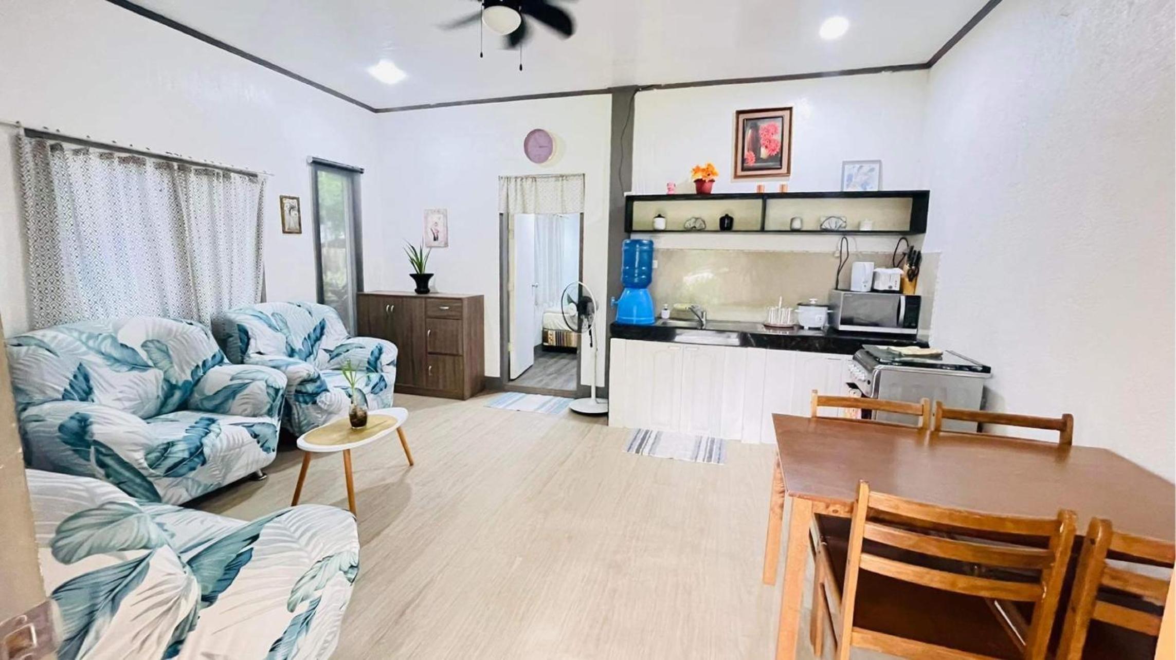 One-Bedroom House - Photo 35