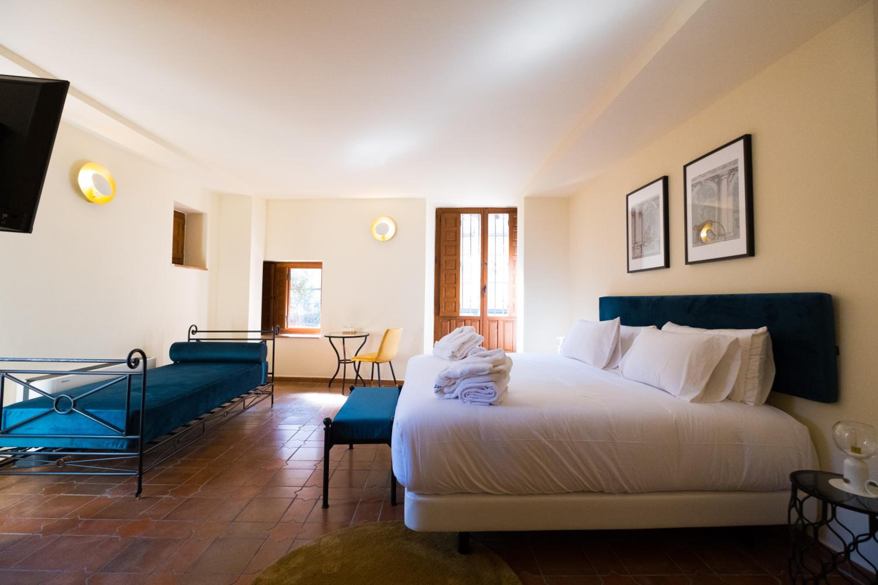 Superior Double or Twin Room - Photo 4