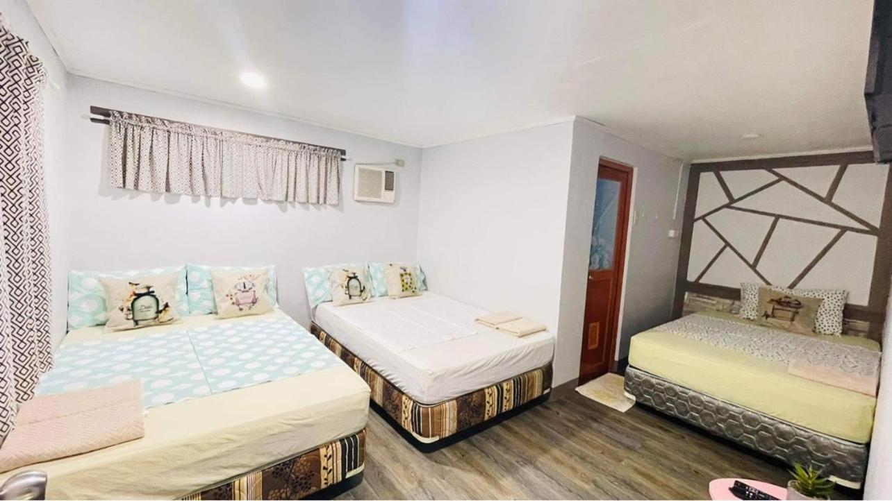 One-Bedroom House - Photo 33