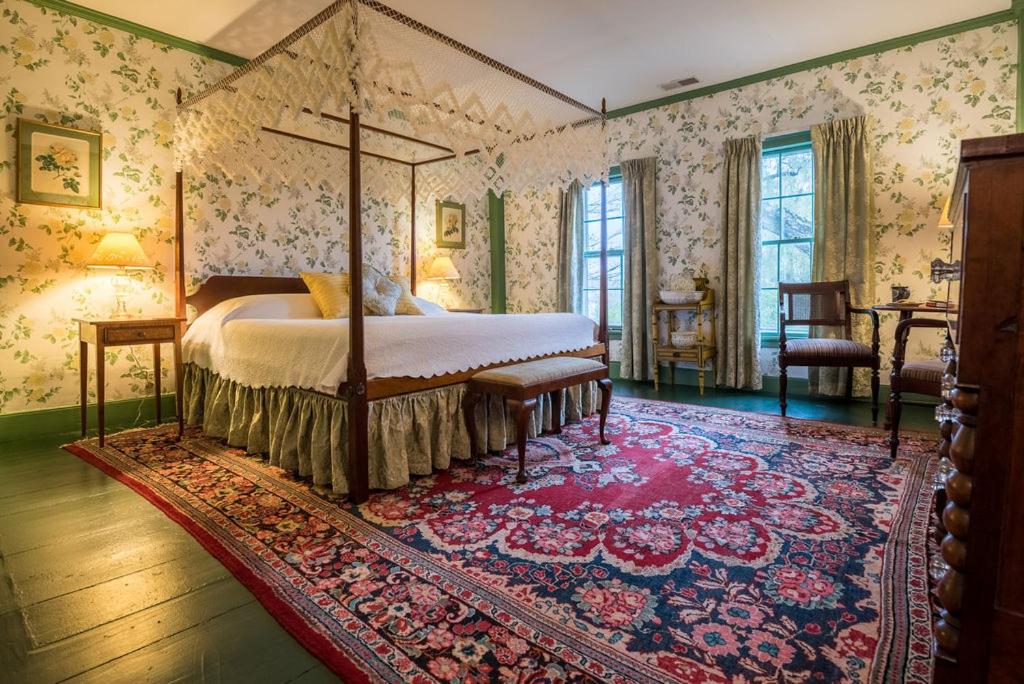 Deluxe King Room - Photo 1