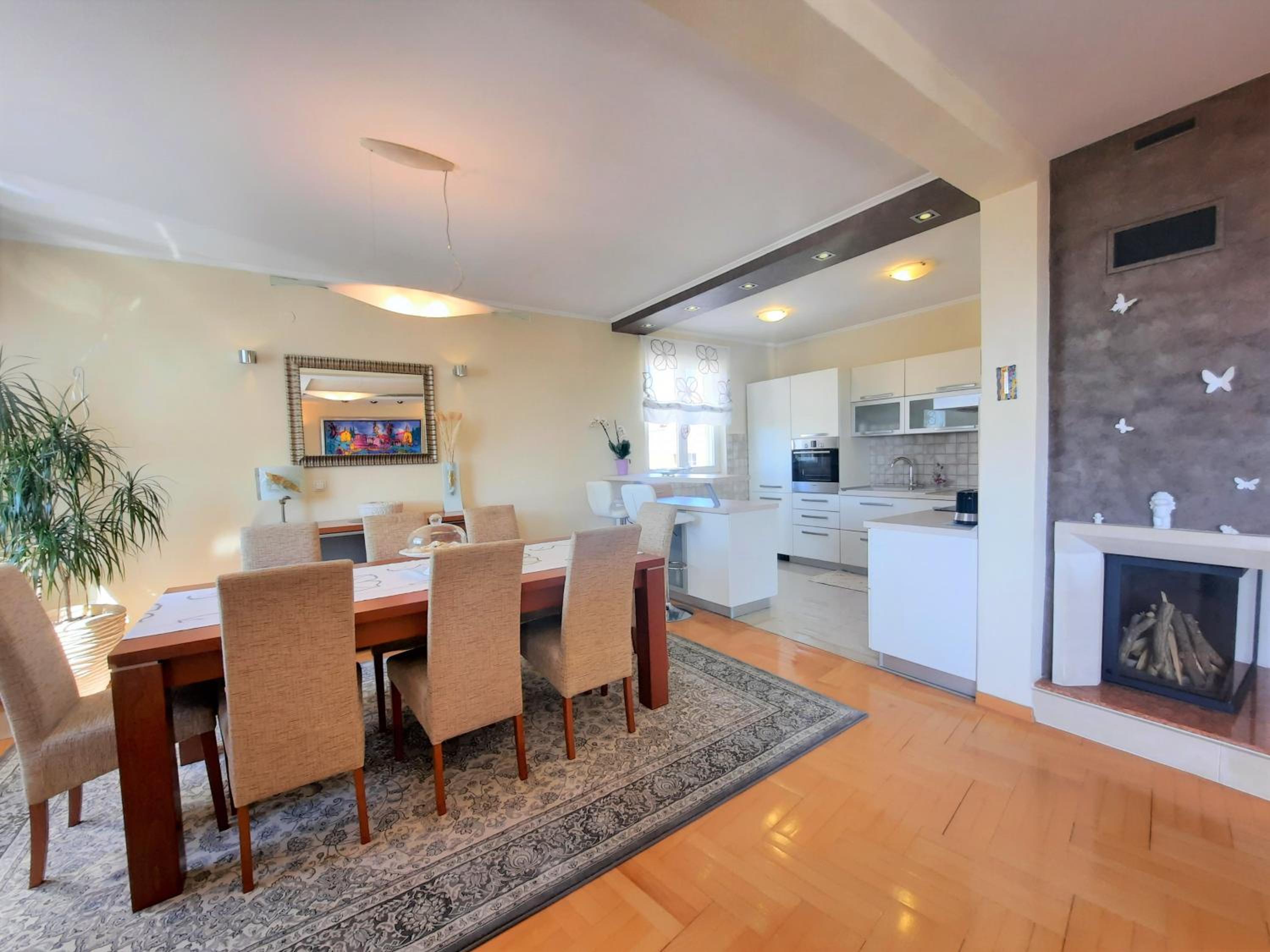 Apartment with Sea View - Photo 25