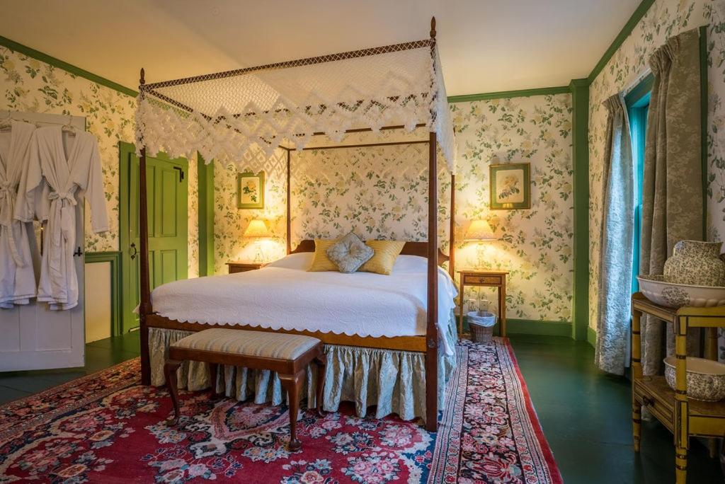 Deluxe King Room - Photo 5
