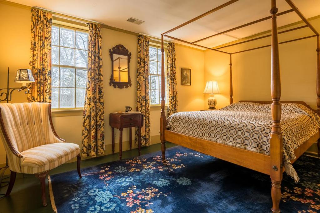 Deluxe Queen Room - Photo 1