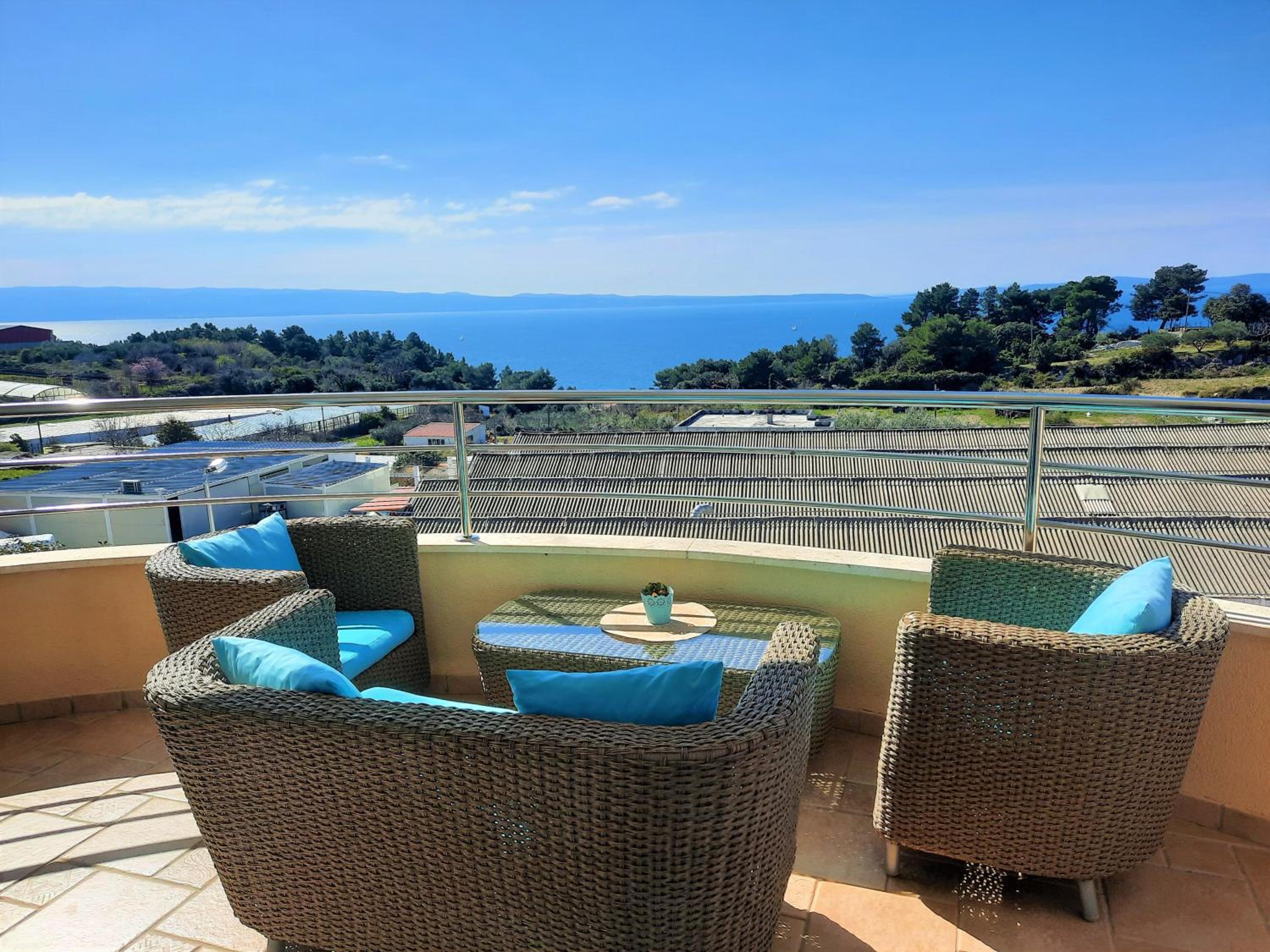 Apartment with Sea View - Photo 16