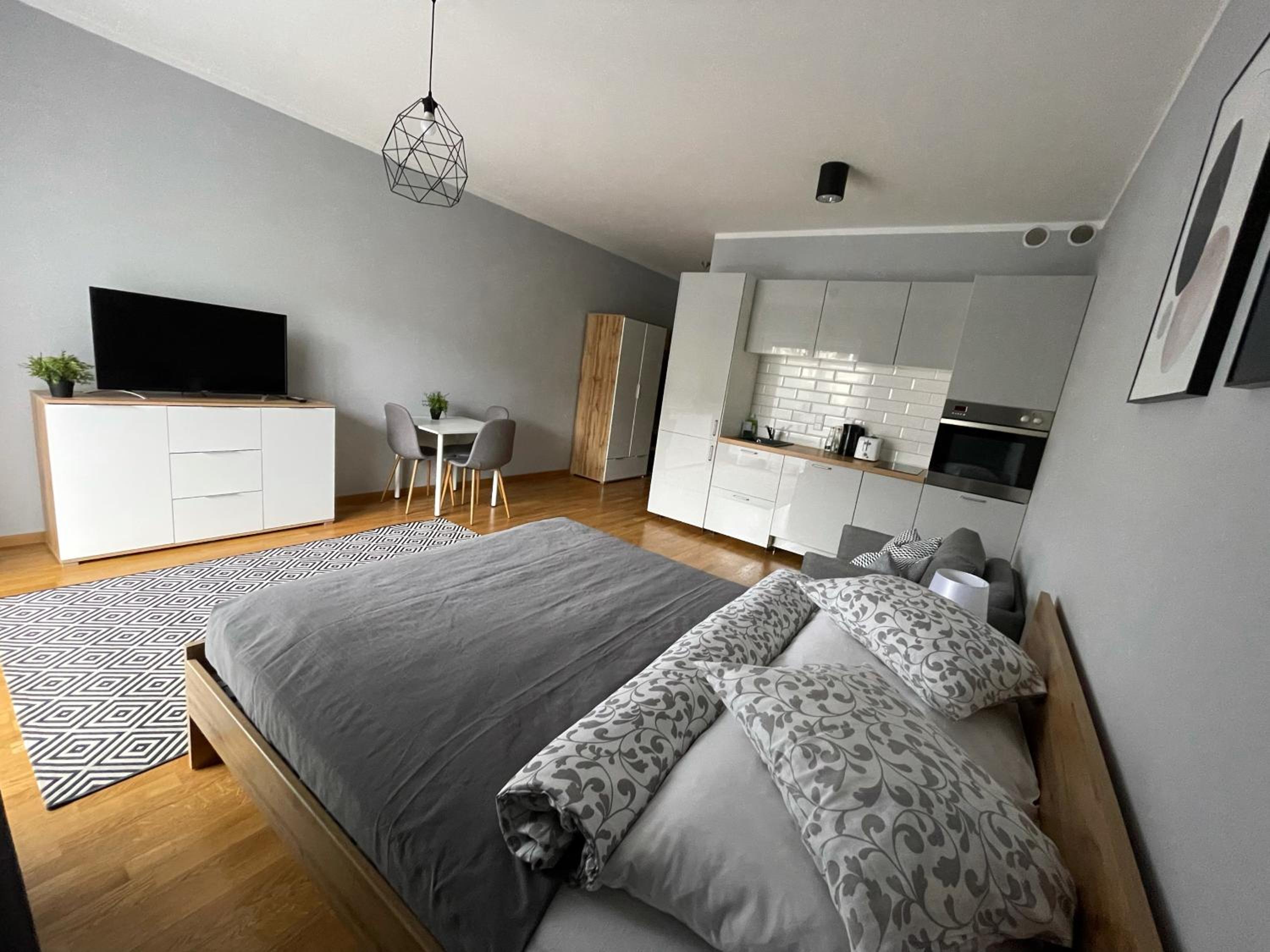 Apartment with Terrace - Photo 3