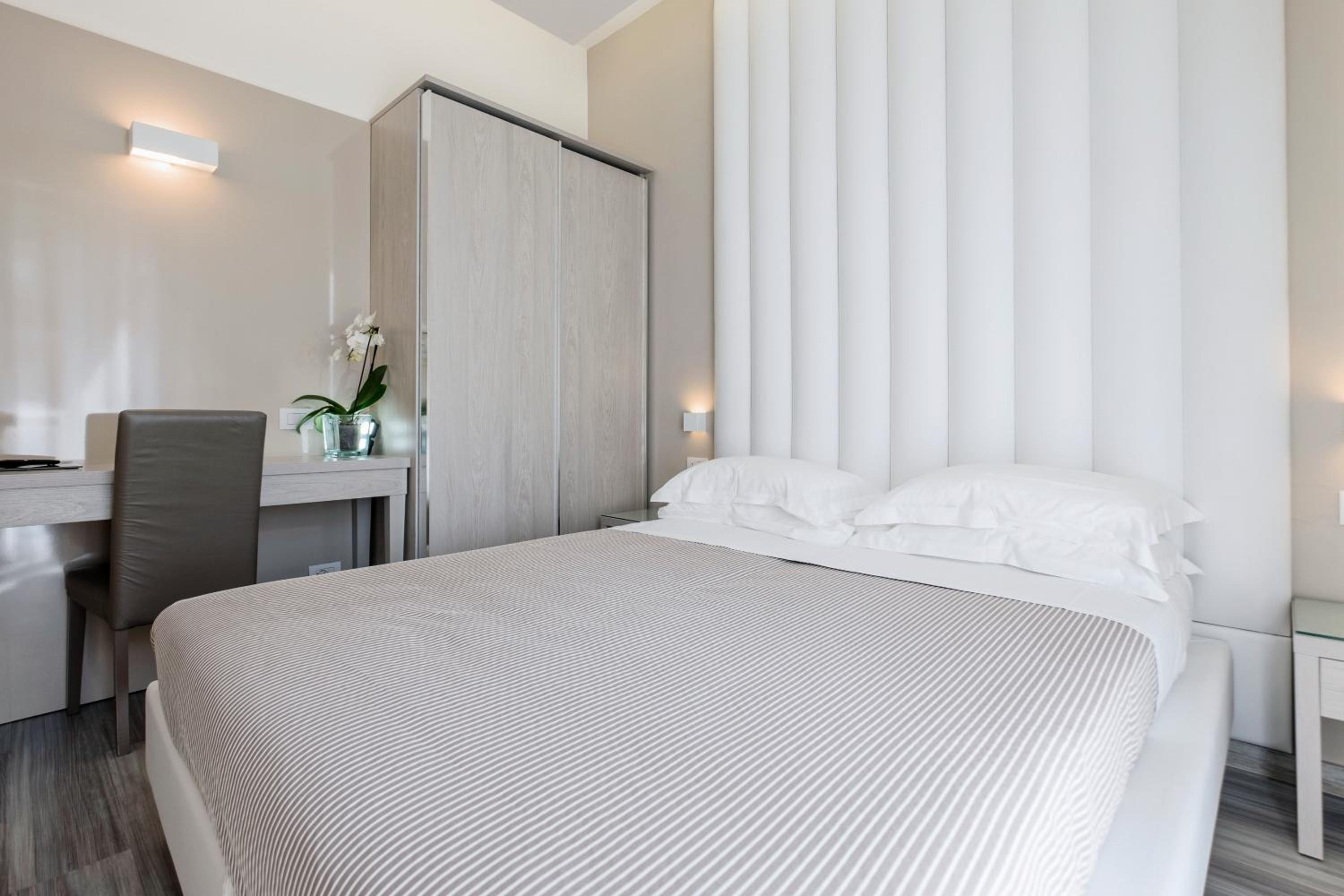 Deluxe Triple Room - Photo 38