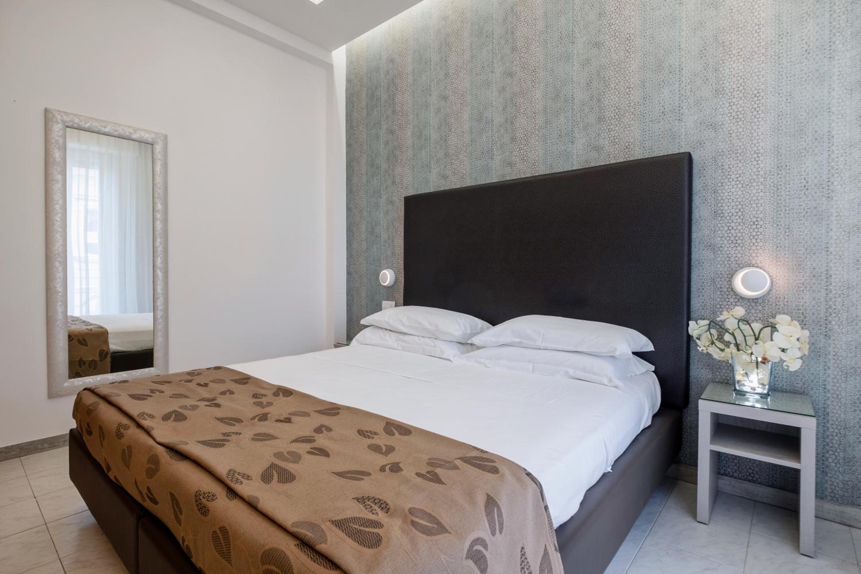 Superior Double Room - Photo 9