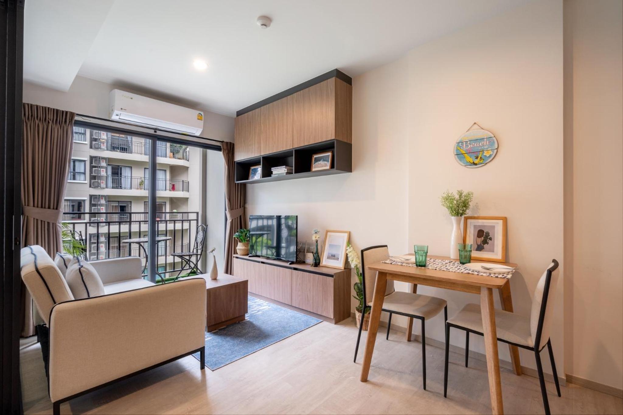 One-Bedroom Apartment - Photo 6
